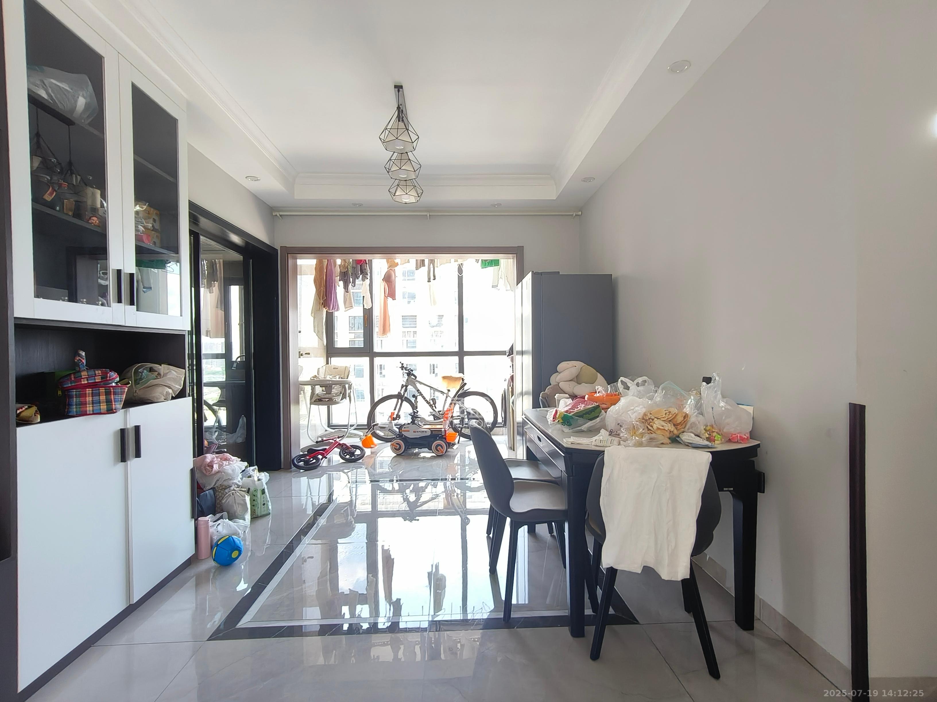 金科天悦(金科美邻汇)  3室2厅2卫    3500.0元/月 金科天悦(金科美邻汇)  3室2厅2卫    3500.0元/月室内图