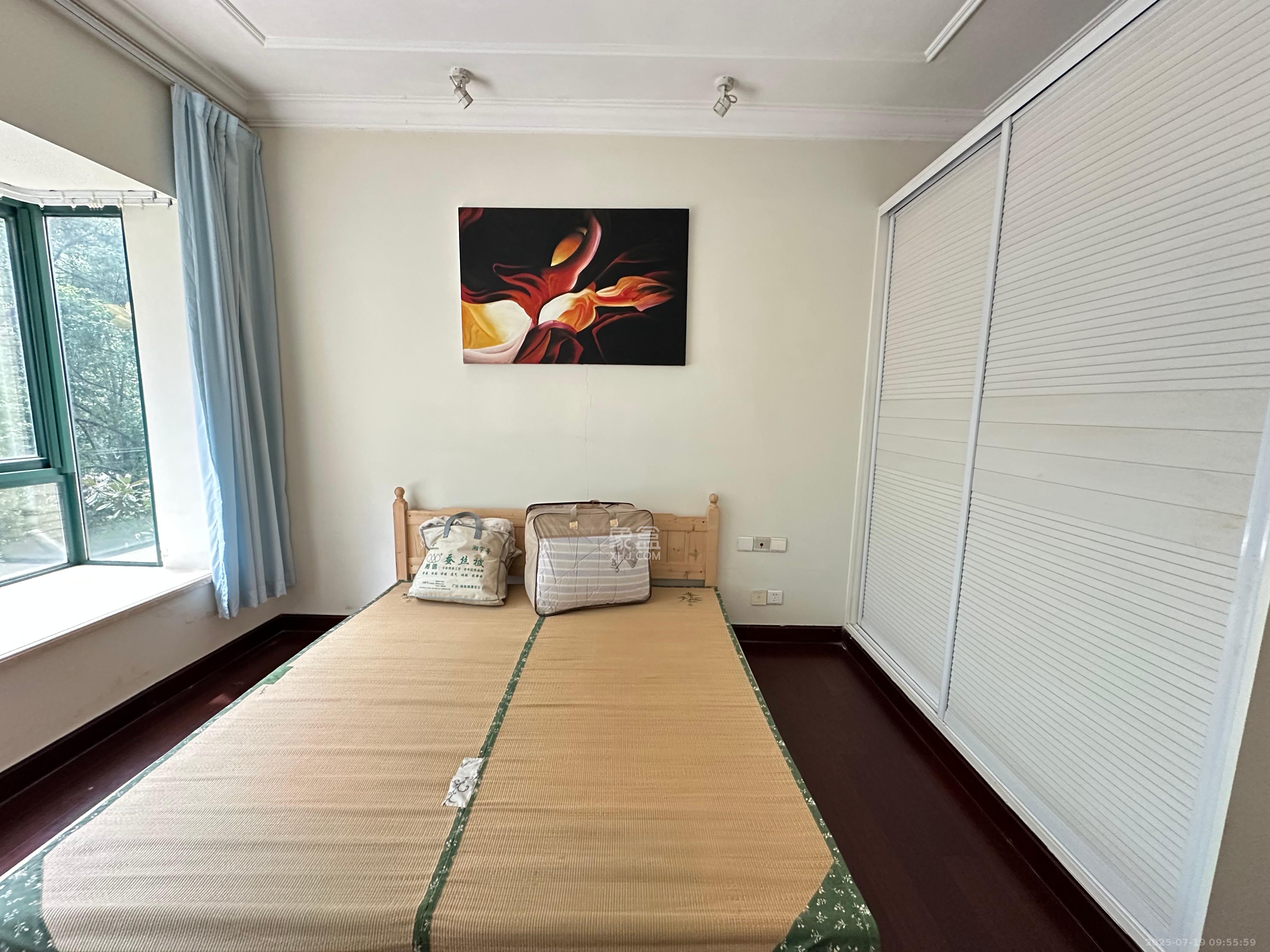 恒大绿洲  2室2厅1卫    2200.0元/月室内图