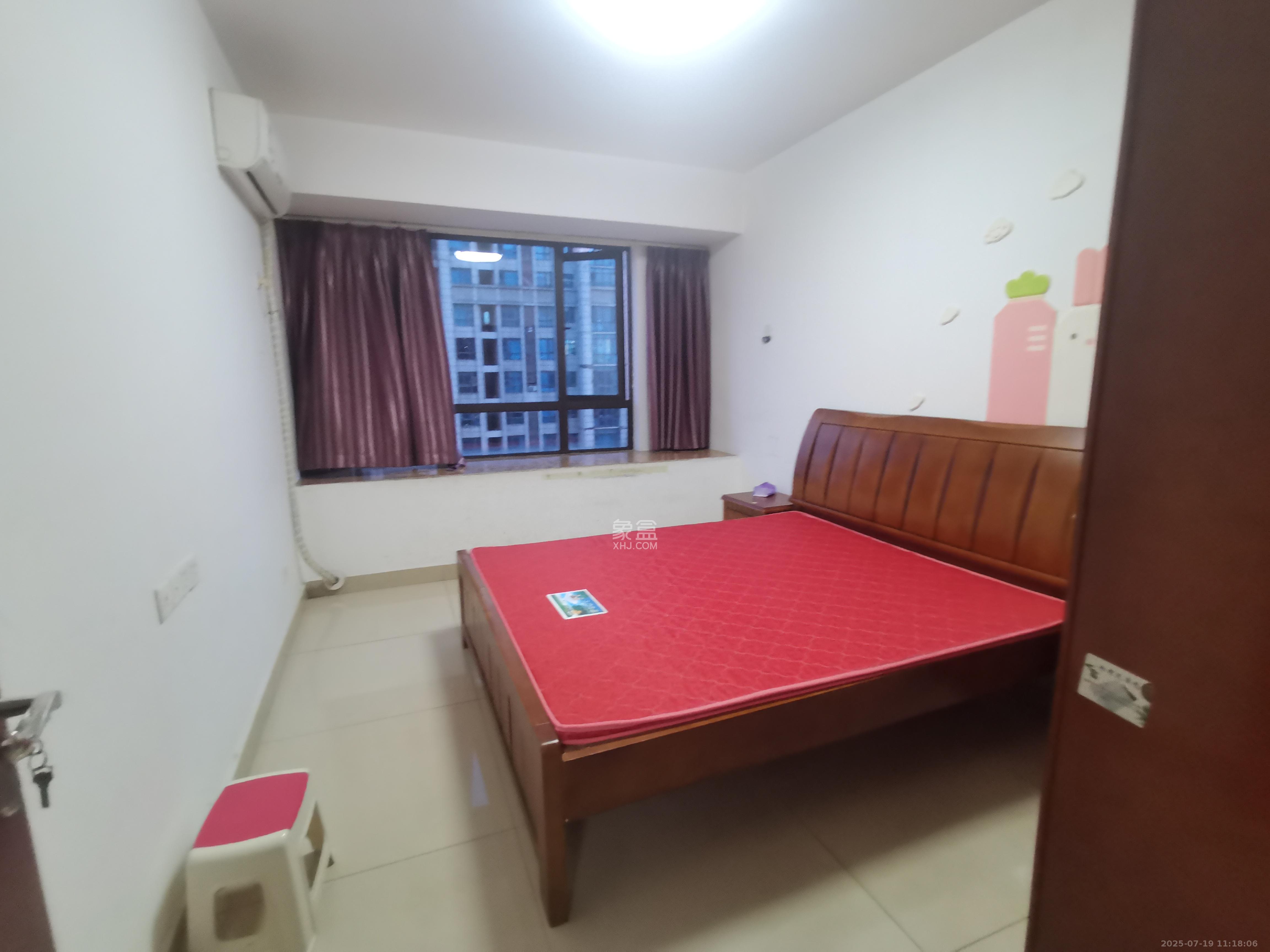 天下一家  2室2厅1卫    2300.0元/月室内图