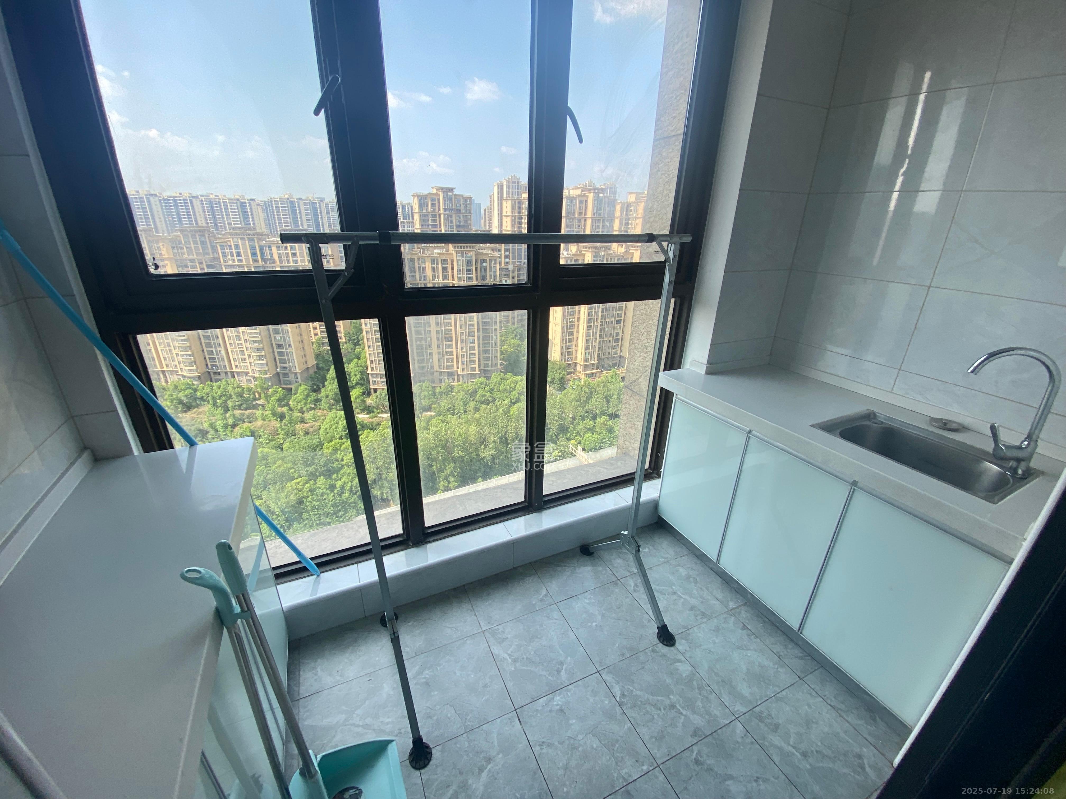 明昇壹城(明昇时代广场)二期 1室1厅1卫 1400.0元/月 明昇壹城(明昇时代广场)二期 1室1厅1卫 1400.0元/月室内图