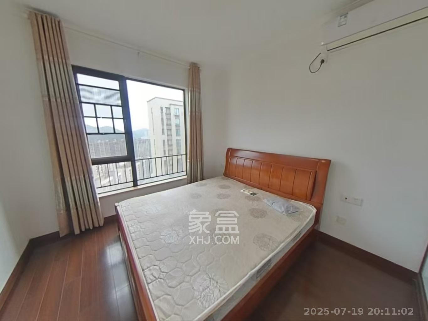 万科里梅溪郡  3室2厅1卫    3000.0元/月室内图