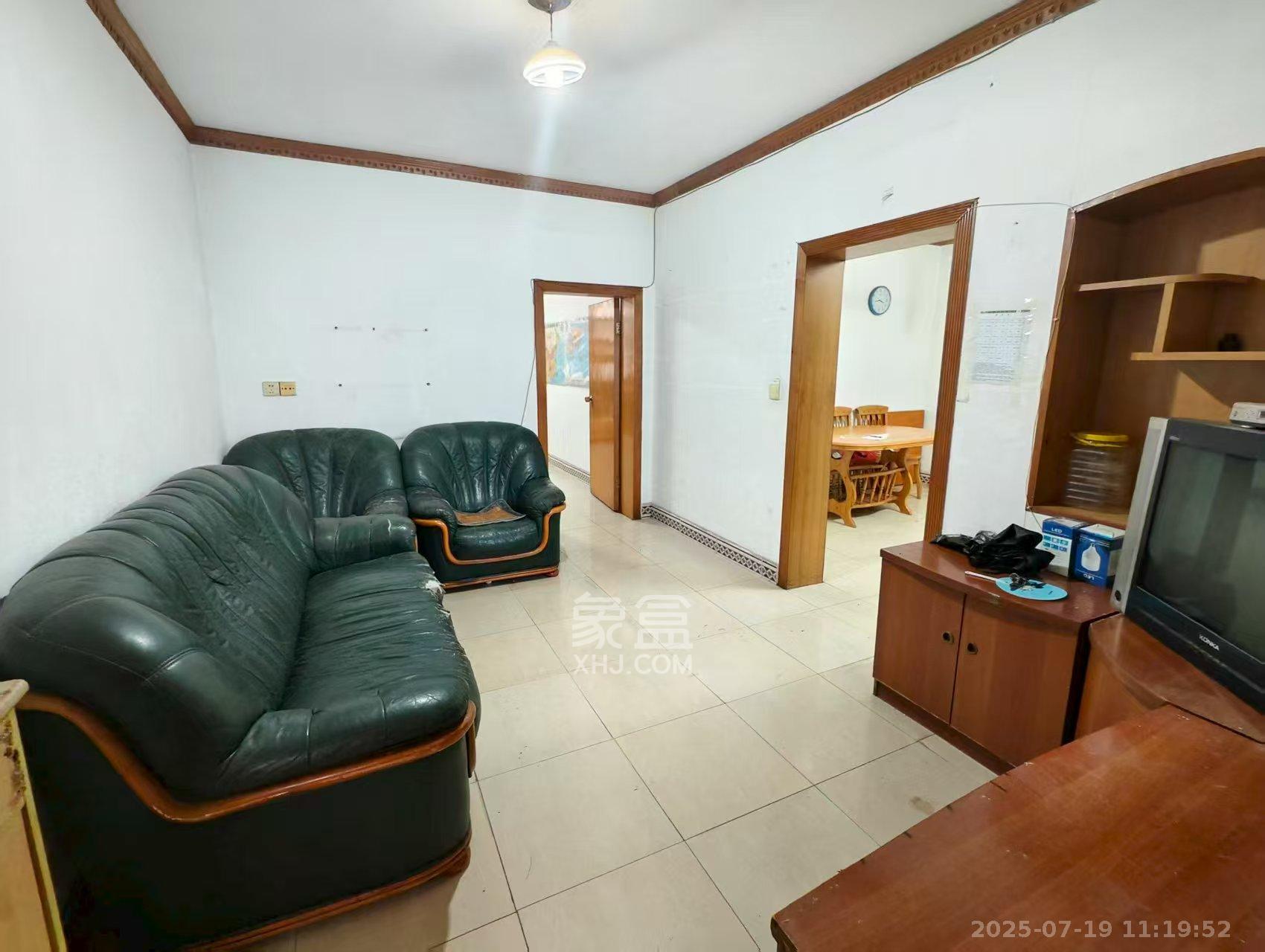 文庙坪小区 2室2厅1卫 1800.0元/月 文庙坪小区 2室2厅1卫 1800.0元/月室内图