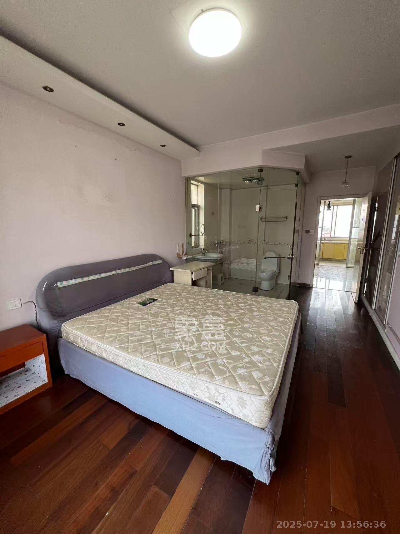 芙蓉苑 4室2厅2卫 2700.0元/月 芙蓉苑 4室2厅2卫 2700.0元/月室内图