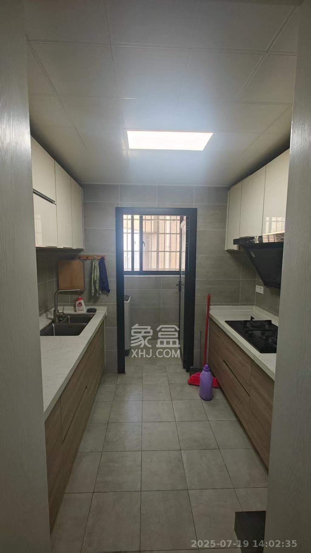 都市兰亭  2室1厅1卫    2300.0元/月 都市兰亭  2室1厅1卫    2300.0元/月室内图