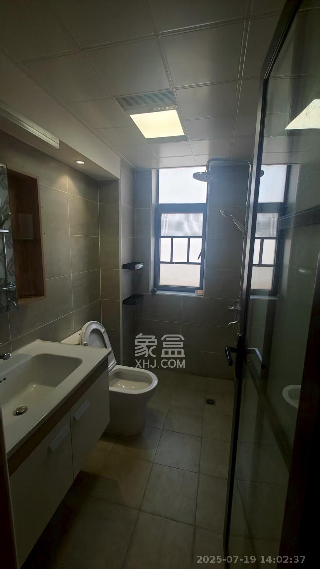 都市兰亭  2室1厅1卫    2300.0元/月 都市兰亭  2室1厅1卫    2300.0元/月室内图