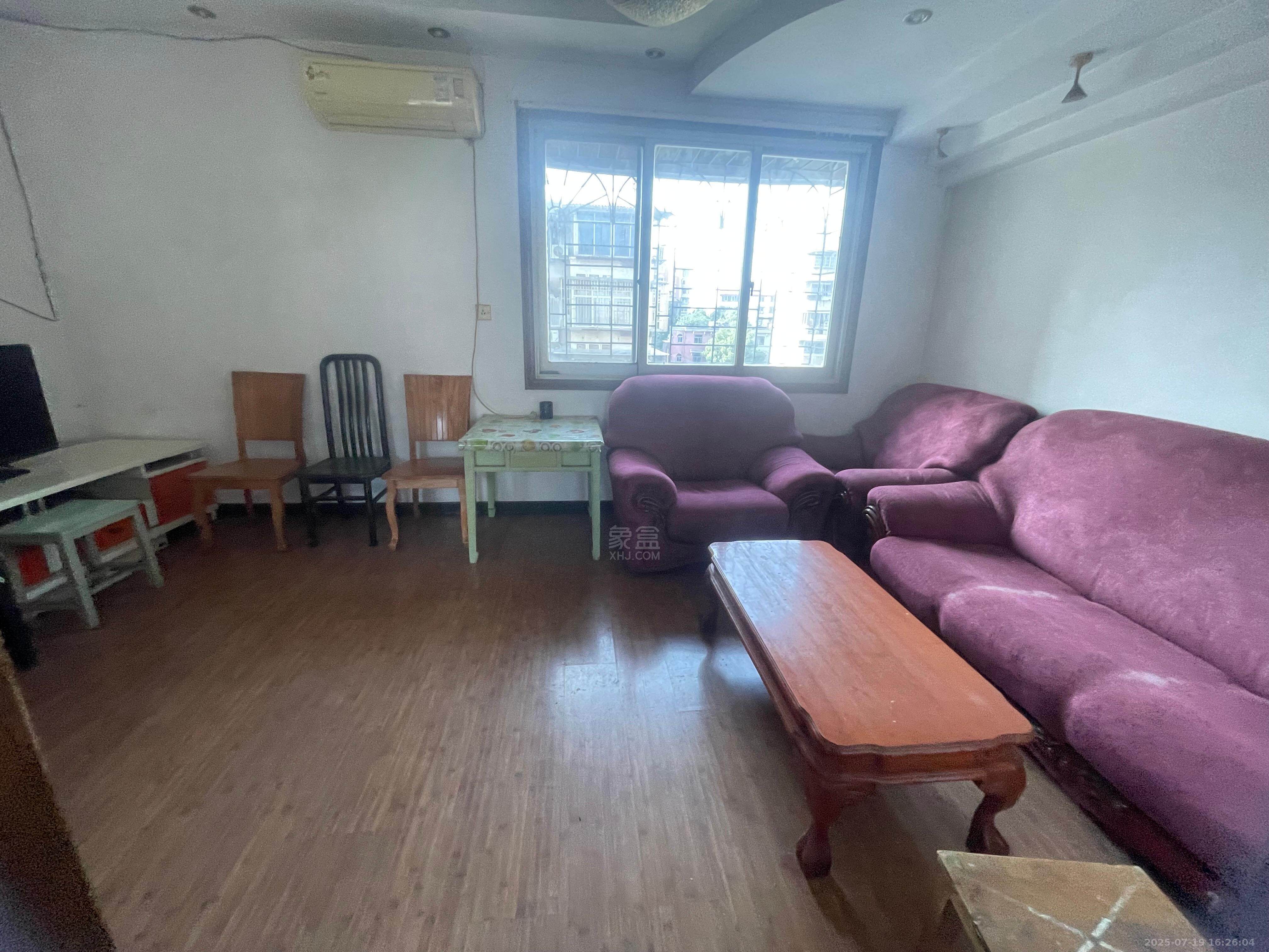 滨江一村 3室2厅1卫 1000.0元/月 滨江一村 3室2厅1卫 1000.0元/月室内图