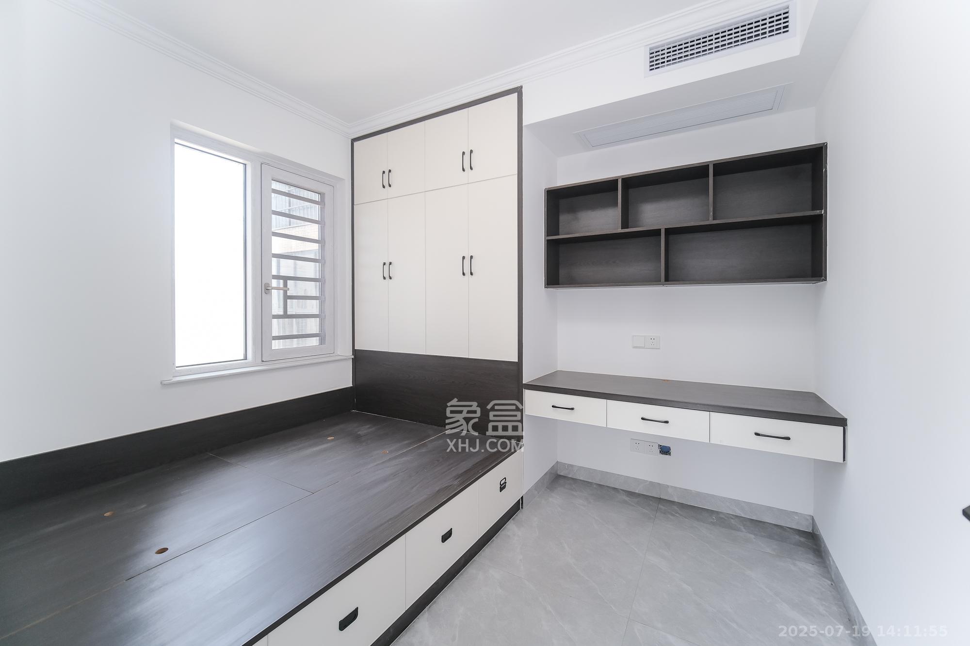 和悦城(蟠龙景苑)  3室2厅1卫    67.0万 和悦城(蟠龙景苑)  3室2厅1卫    67.0万卧室