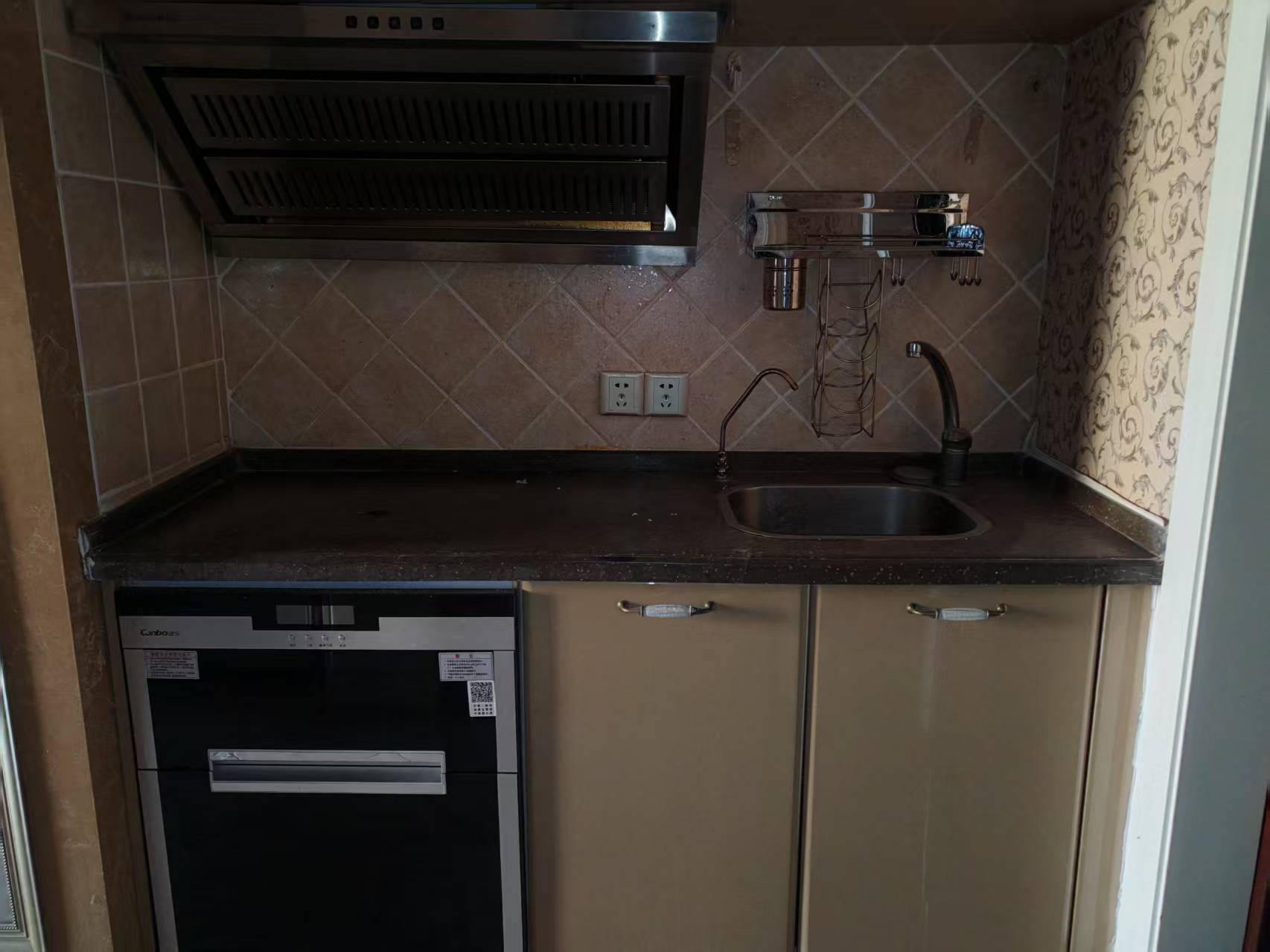 万豪城市花园  1室1厅1卫    23.8万客厅