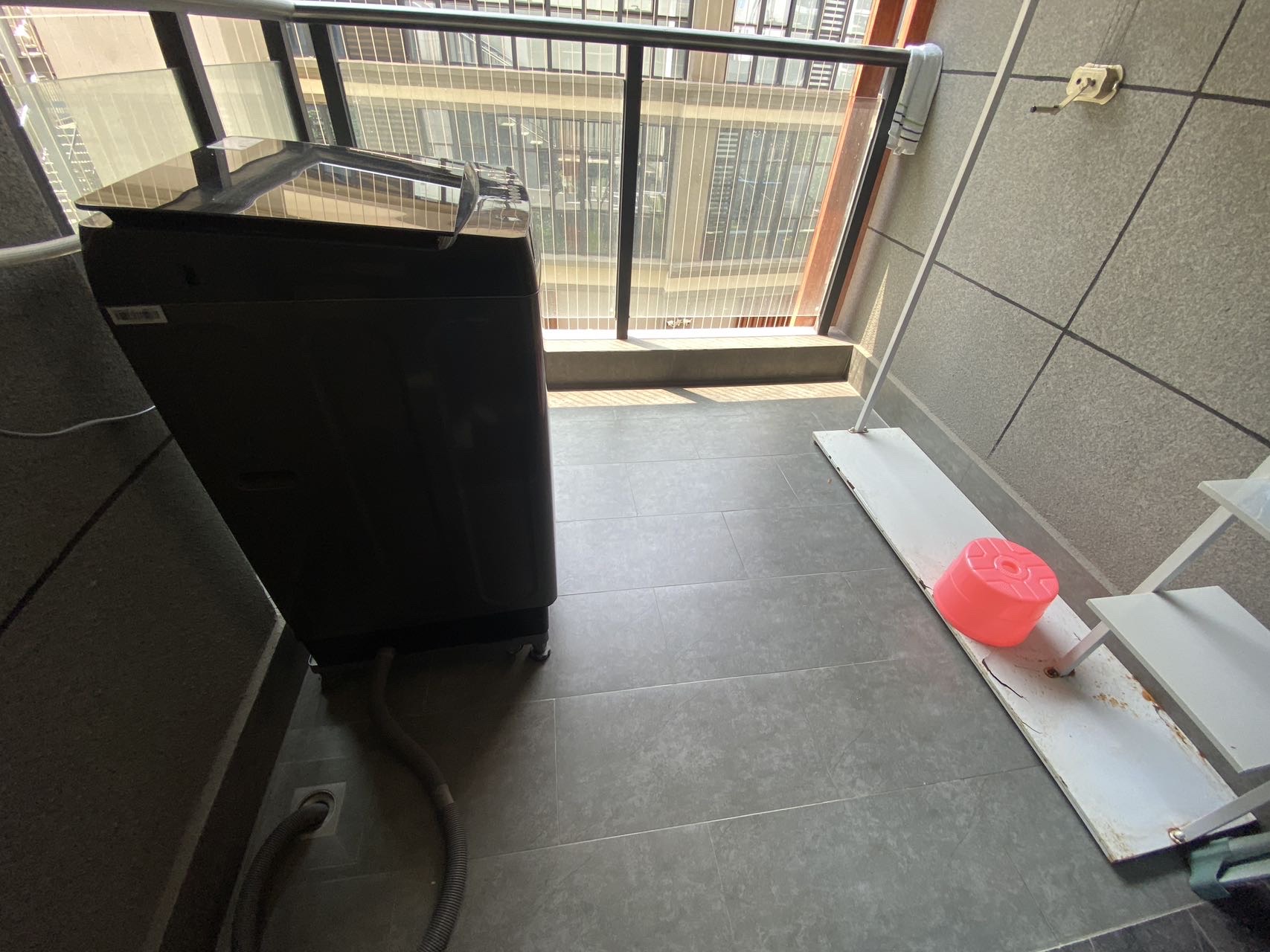 天街华府（海南新天地）  3室1厅1卫   3300.00元/月室内图