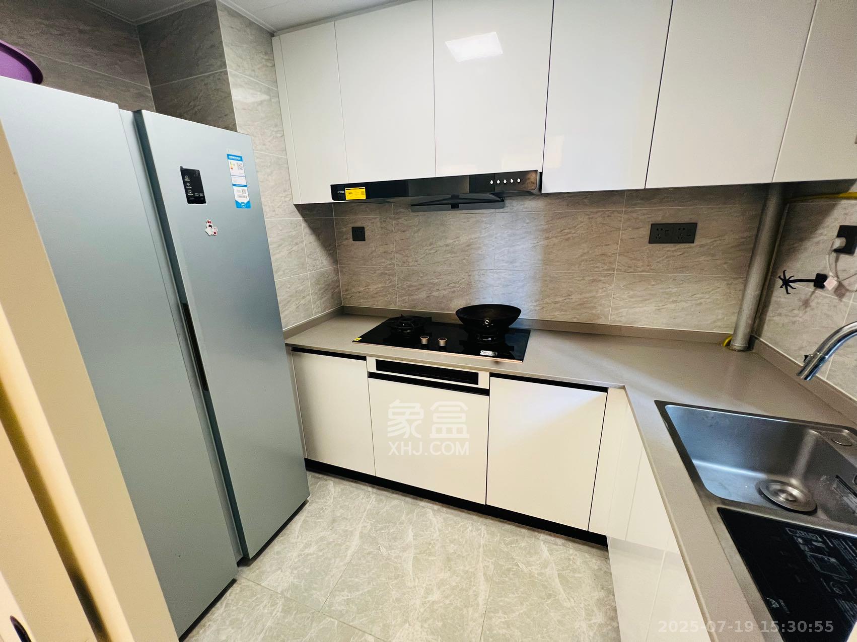 万科金色梦想B区  4室2厅2卫    3300.0元/月 万科金色梦想B区  4室2厅2卫    3300.0元/月室内图