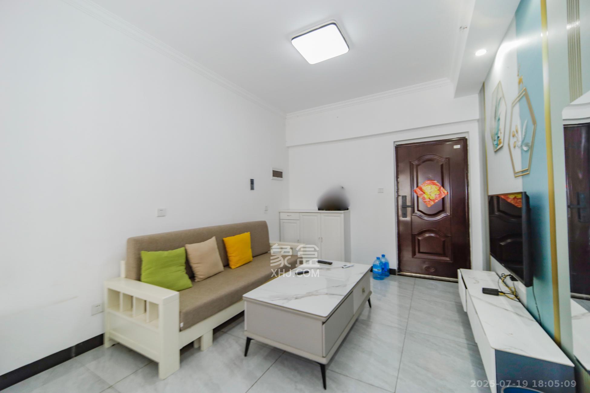 果遇微住宅(筑安雅居) 1室0厅0卫 58.0万 果遇微住宅(筑安雅居) 1室0厅0卫 58.0万客厅