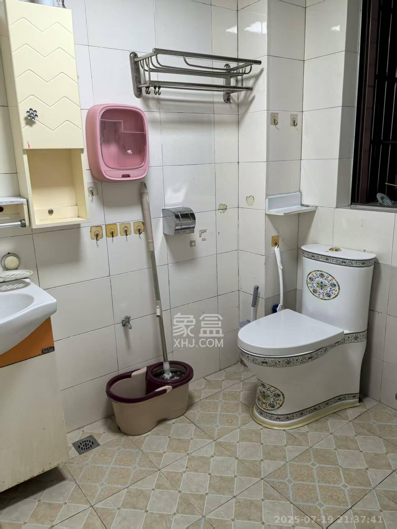先福安置小区  2室2厅1卫   1900.00元/月室内图