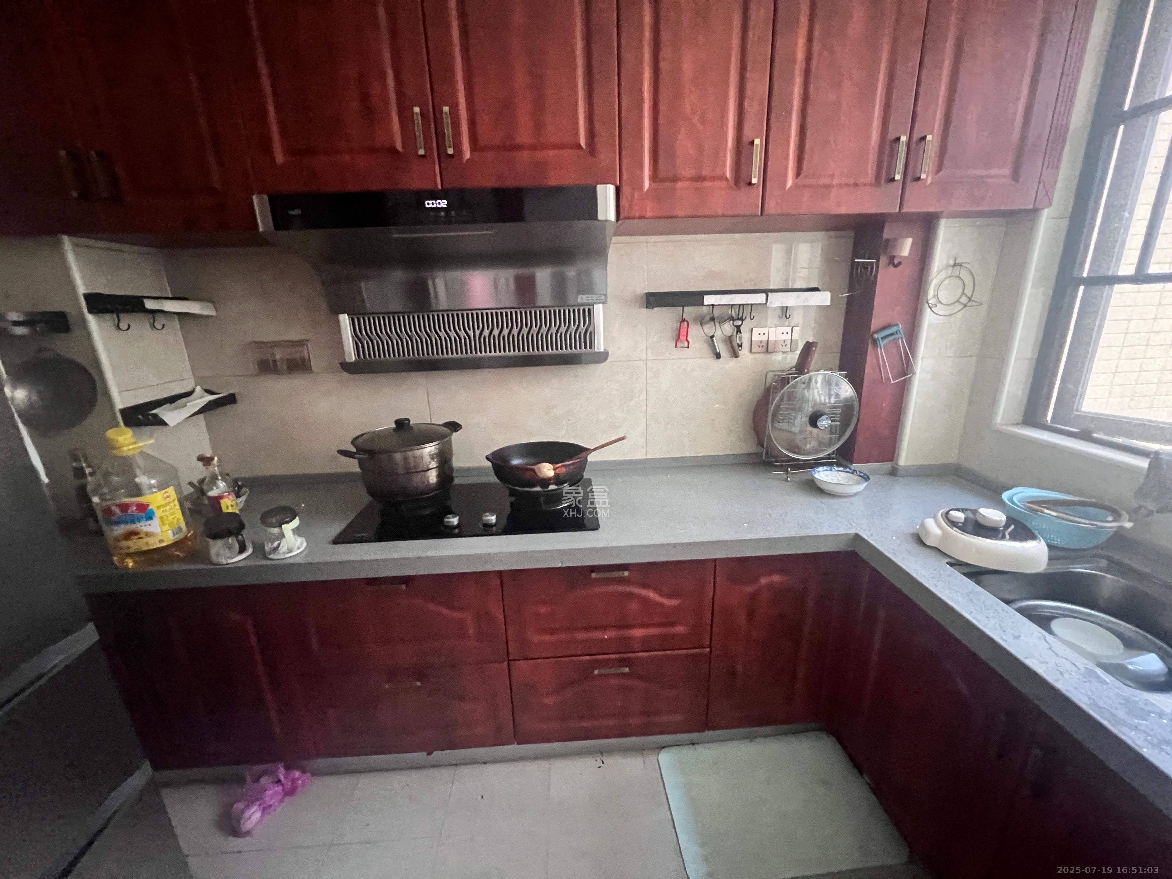 明大佳园 3室2厅2卫 4000.0元/月 明大佳园 3室2厅2卫 4000.0元/月室内图