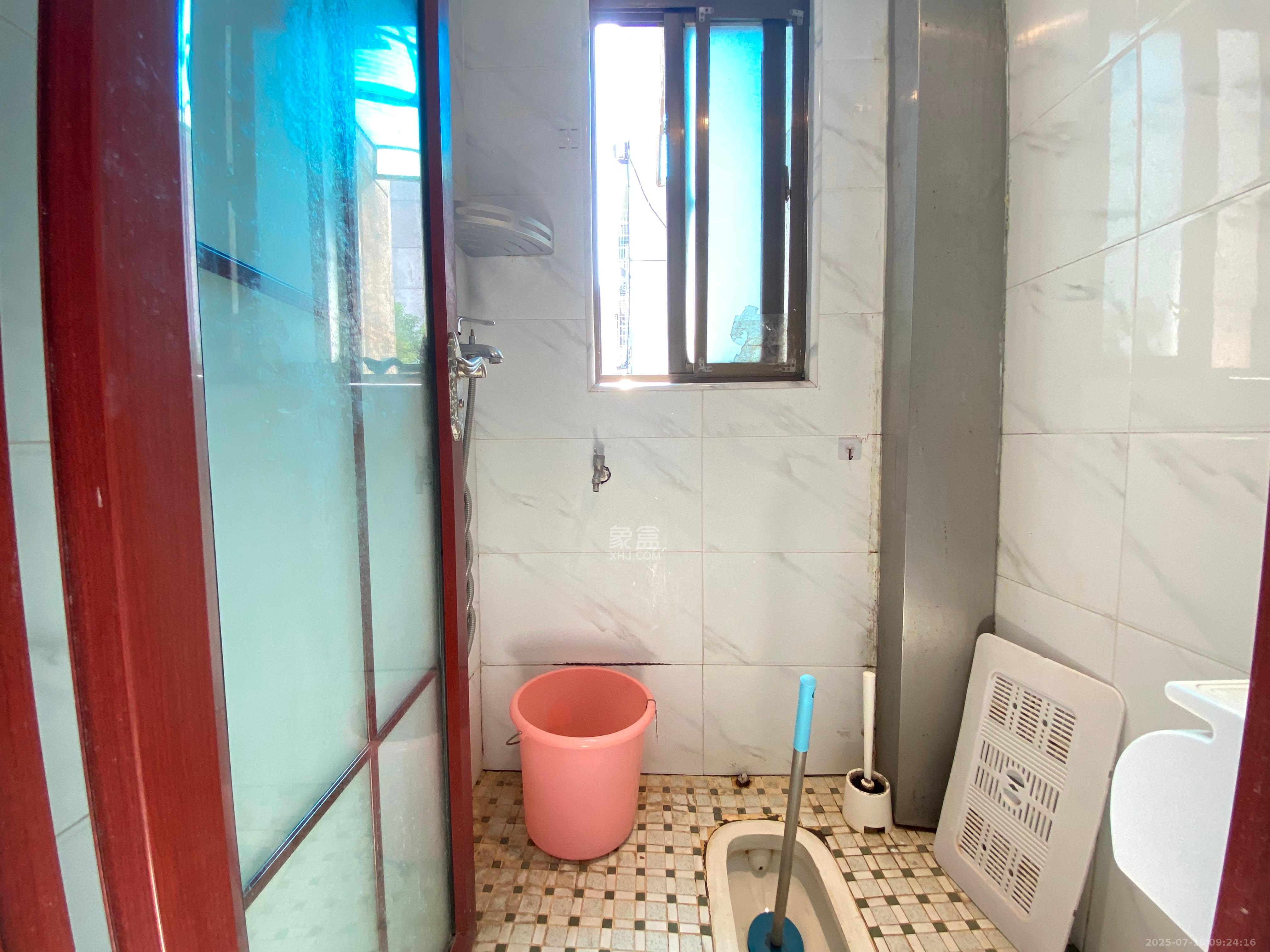 牛婆塘社区  2室2厅1卫   1600.00元/月室内图