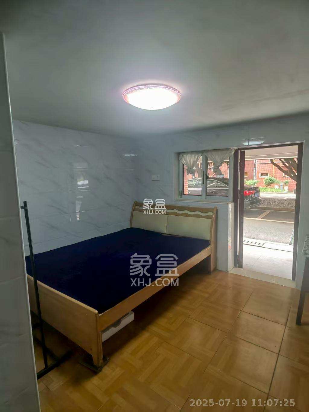 税务专科教职工宿舍(红叶小区)  1室1厅1卫    620.0元/月 税务专科教职工宿舍(红叶小区)  1室1厅1卫    620.0元/月室内图