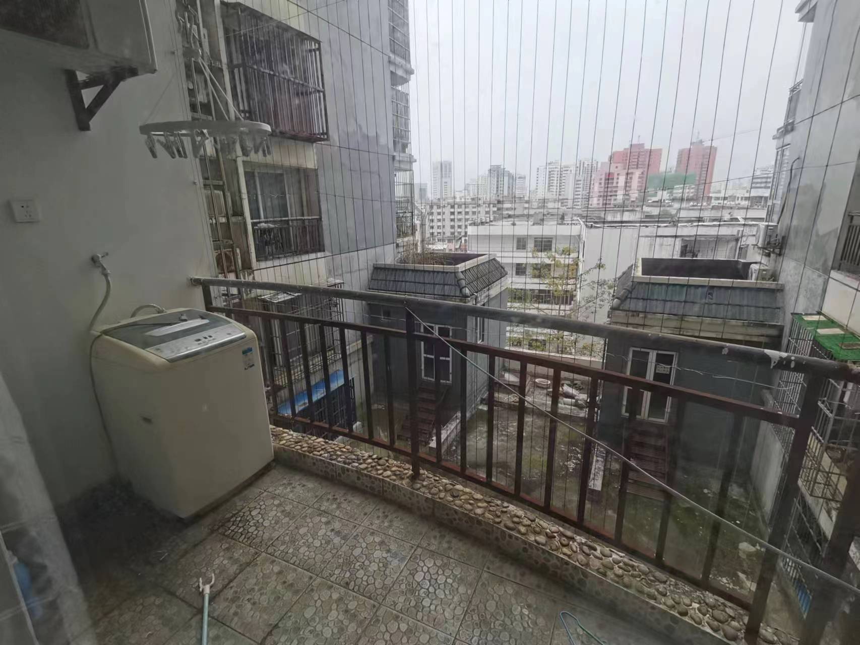 海晟瑞景  2室2厅1卫    2200.0元/月 海晟瑞景  2室2厅1卫    2200.0元/月室内图1