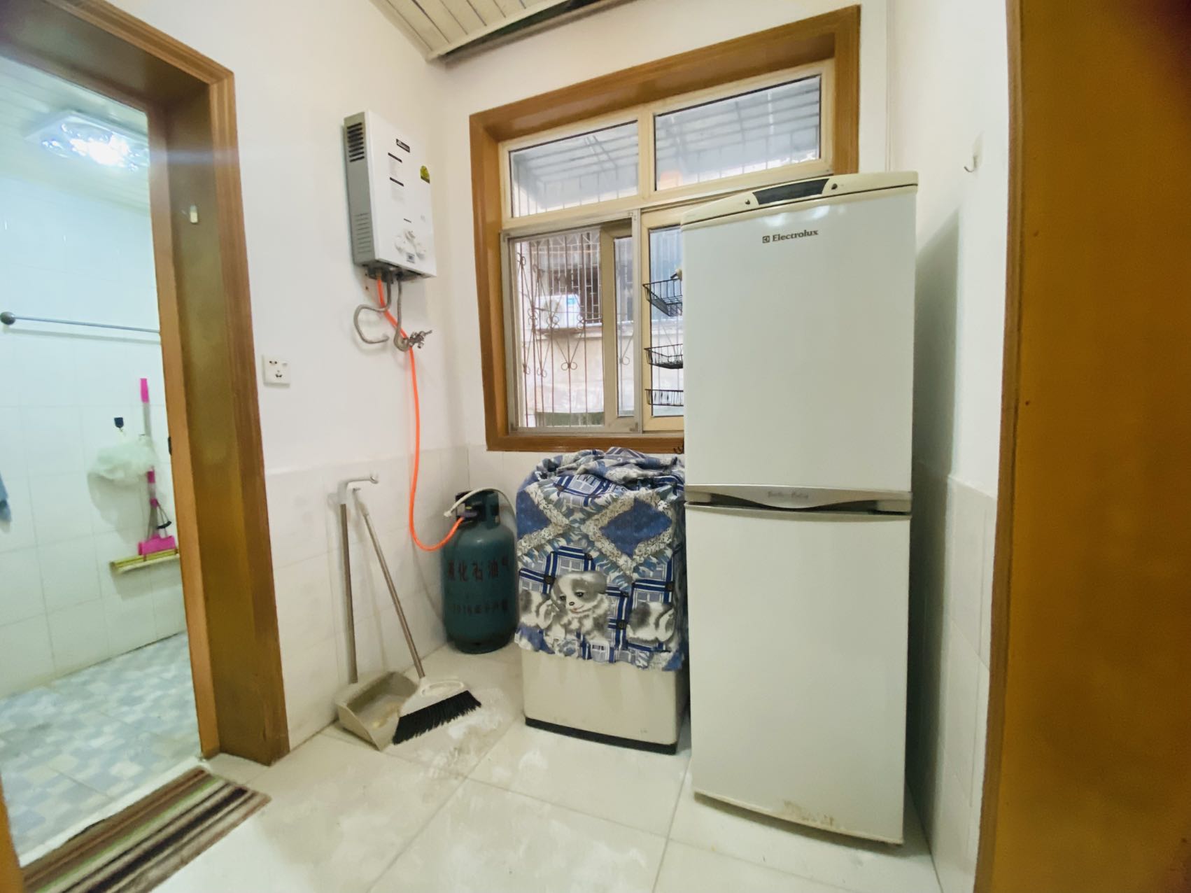 汽车路办事处建设街社区 2室2厅1卫 700.0元/月 汽车路办事处建设街社区 2室2厅1卫 700.0元/月室内图