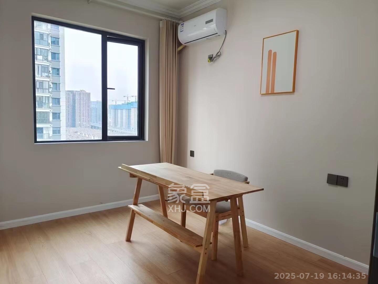 天翼花园(中国电信单位房) 4室2厅1卫 4500.0元/月 天翼花园(中国电信单位房) 4室2厅1卫 4500.0元/月室内图