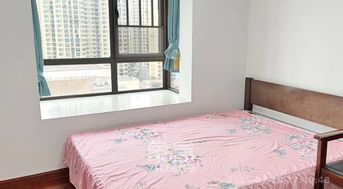 恒大名都  3室2厅1卫   1800.00元/月室内图