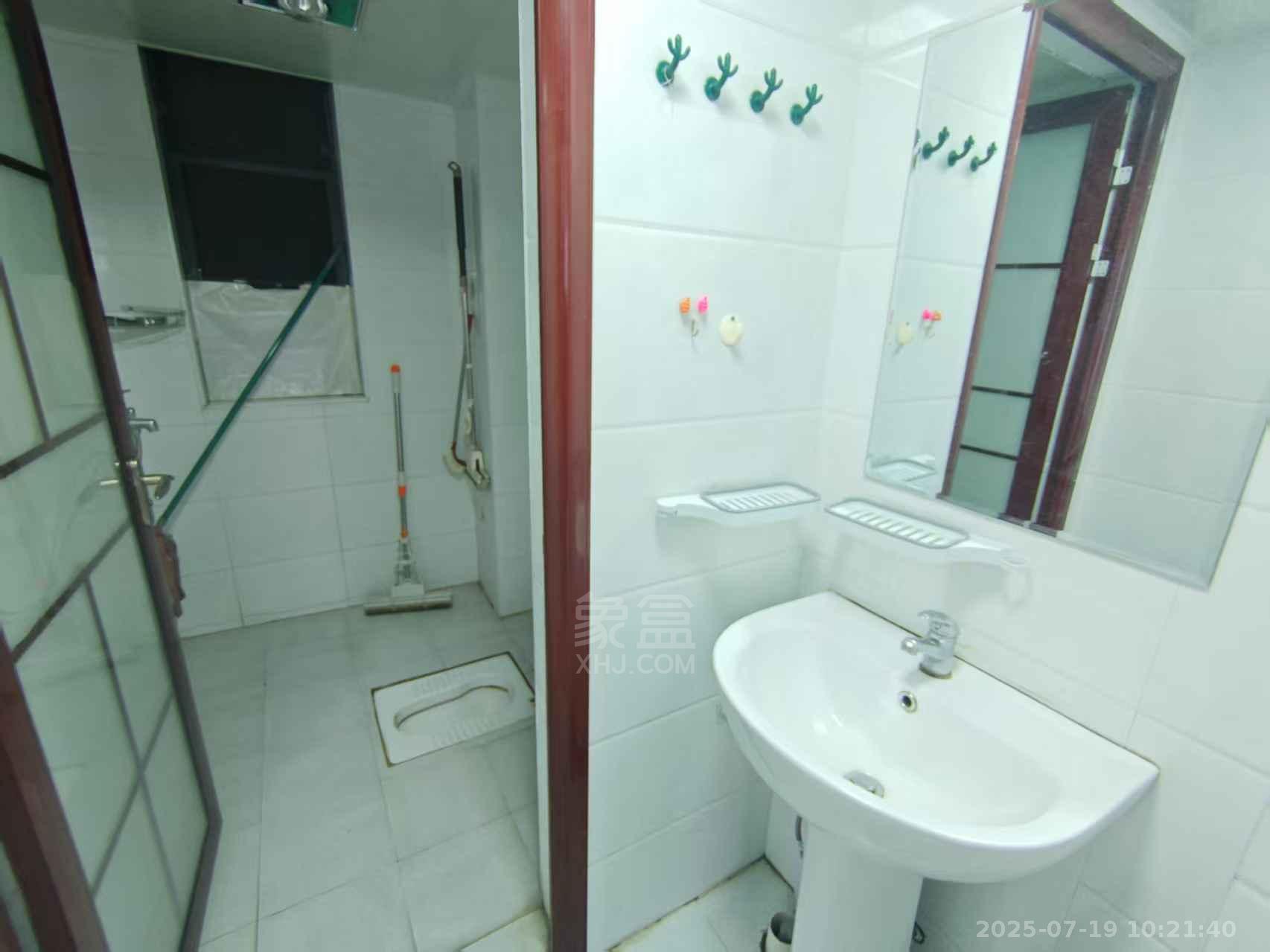 春藤小镇 2室2厅1卫 1500.0元/月 春藤小镇 2室2厅1卫 1500.0元/月室内图