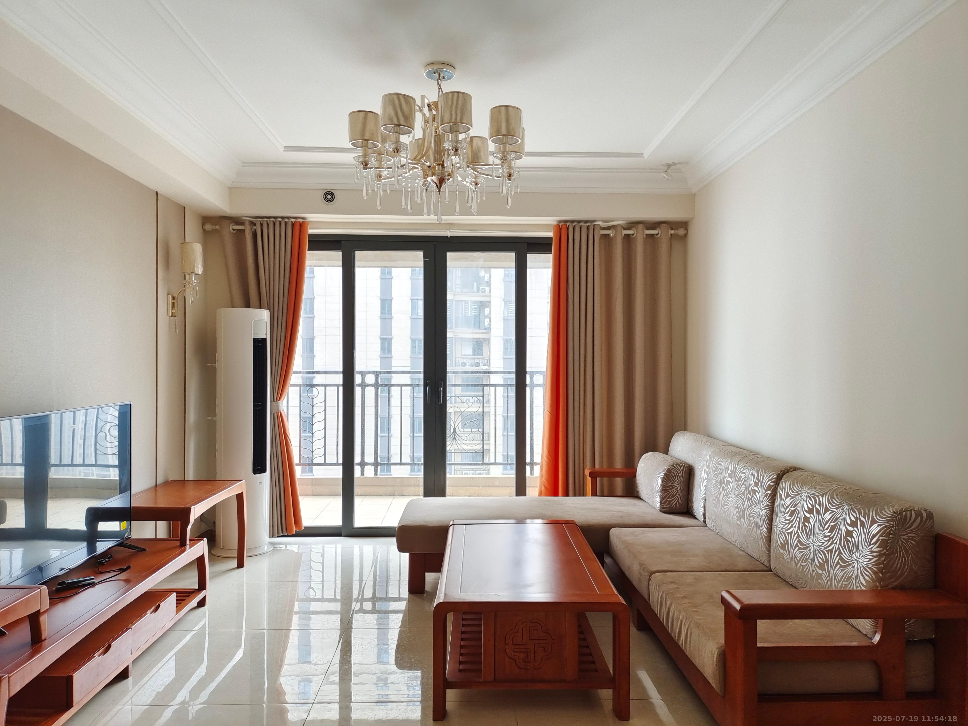 恒大华府 3室2厅1卫 2000.0元/月 恒大华府 3室2厅1卫 2000.0元/月室内图