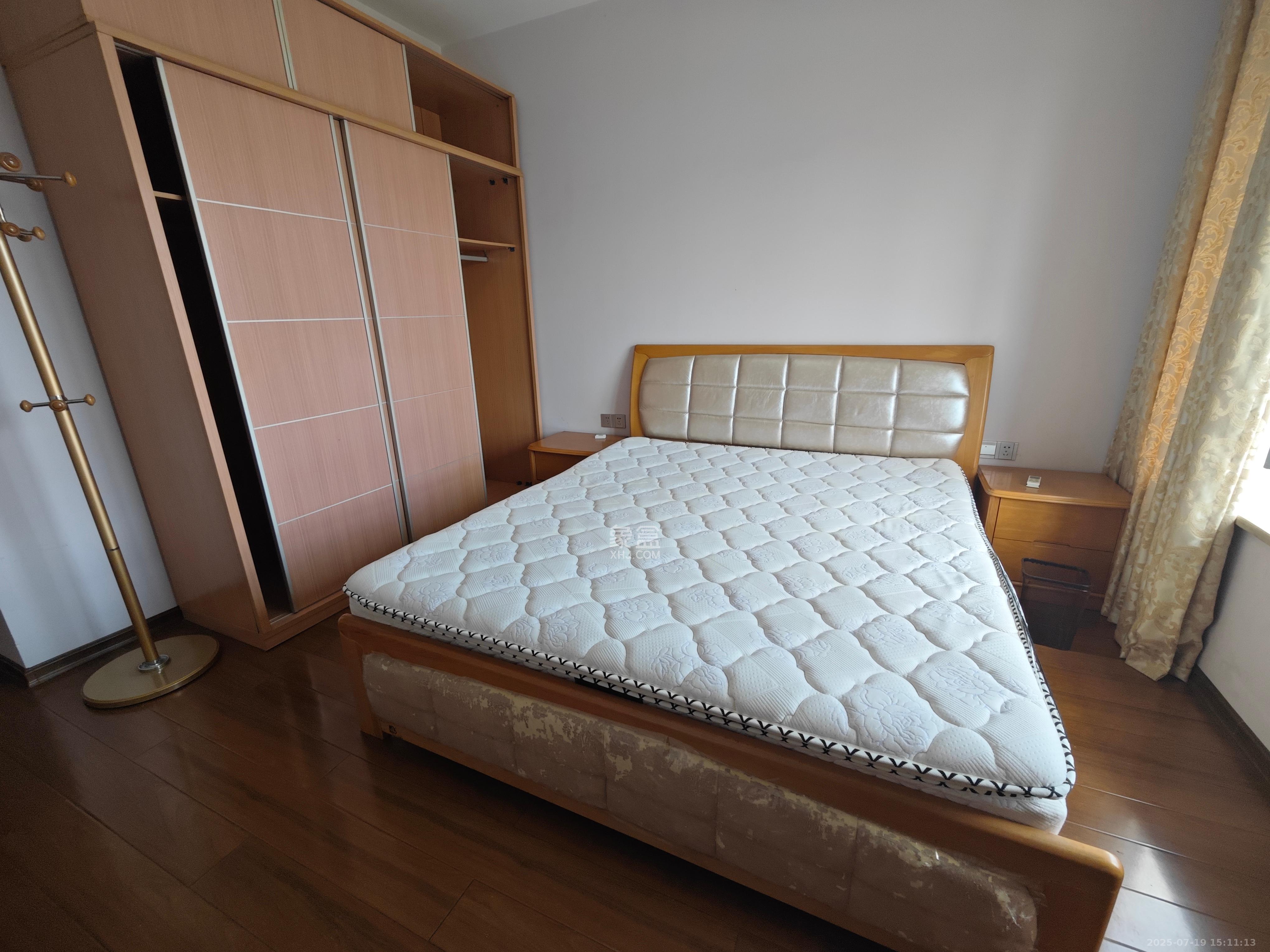莱茵城  2室2厅1卫    2200.0元/月室内图