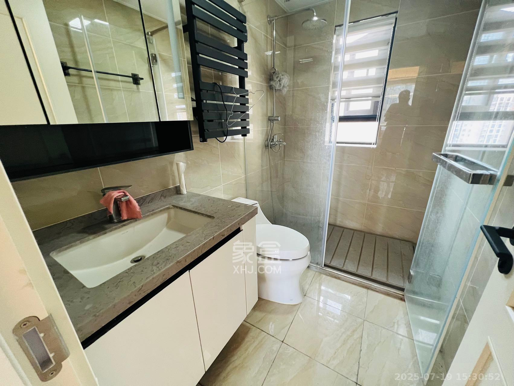 万科金色梦想B区  4室2厅2卫    3300.0元/月 万科金色梦想B区  4室2厅2卫    3300.0元/月室内图