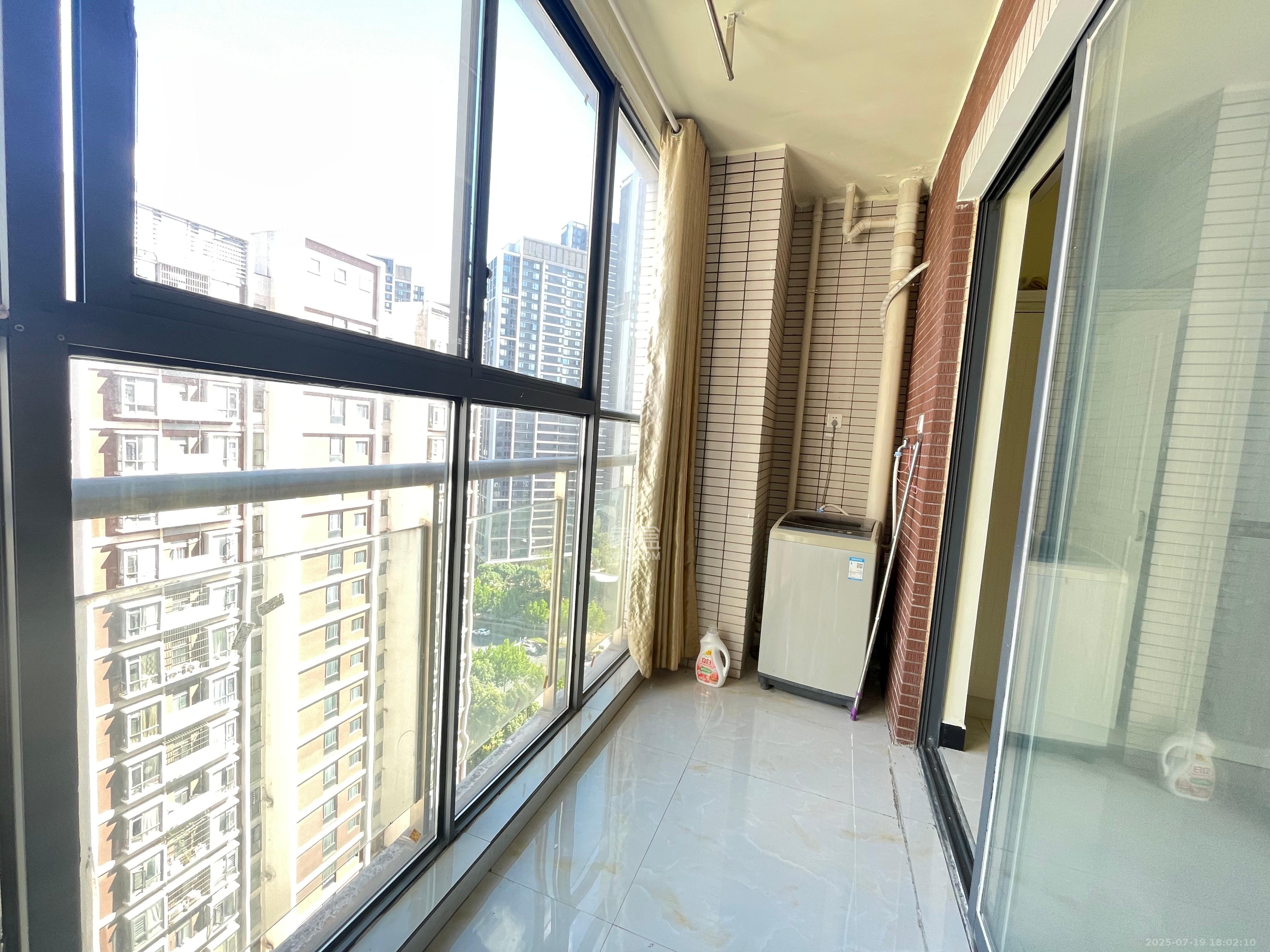 星城映象 1室1厅1卫 1700.0元/月 星城映象 1室1厅1卫 1700.0元/月室内图