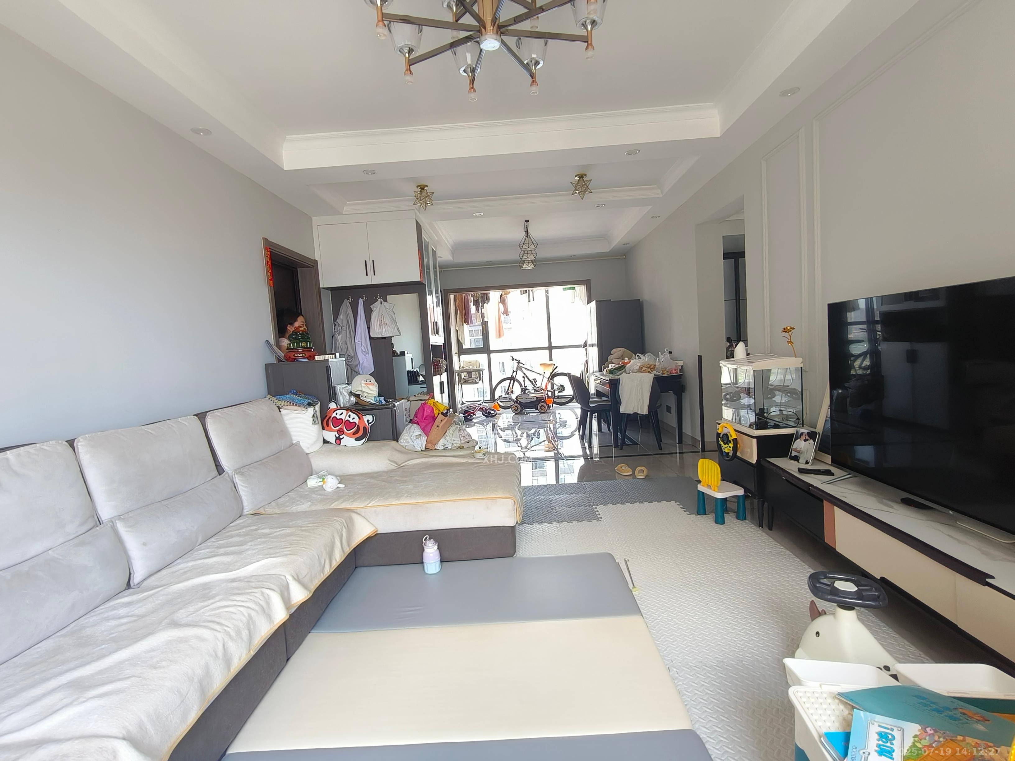 金科天悦(金科美邻汇)  3室2厅2卫    3500.0元/月 金科天悦(金科美邻汇)  3室2厅2卫    3500.0元/月室内图