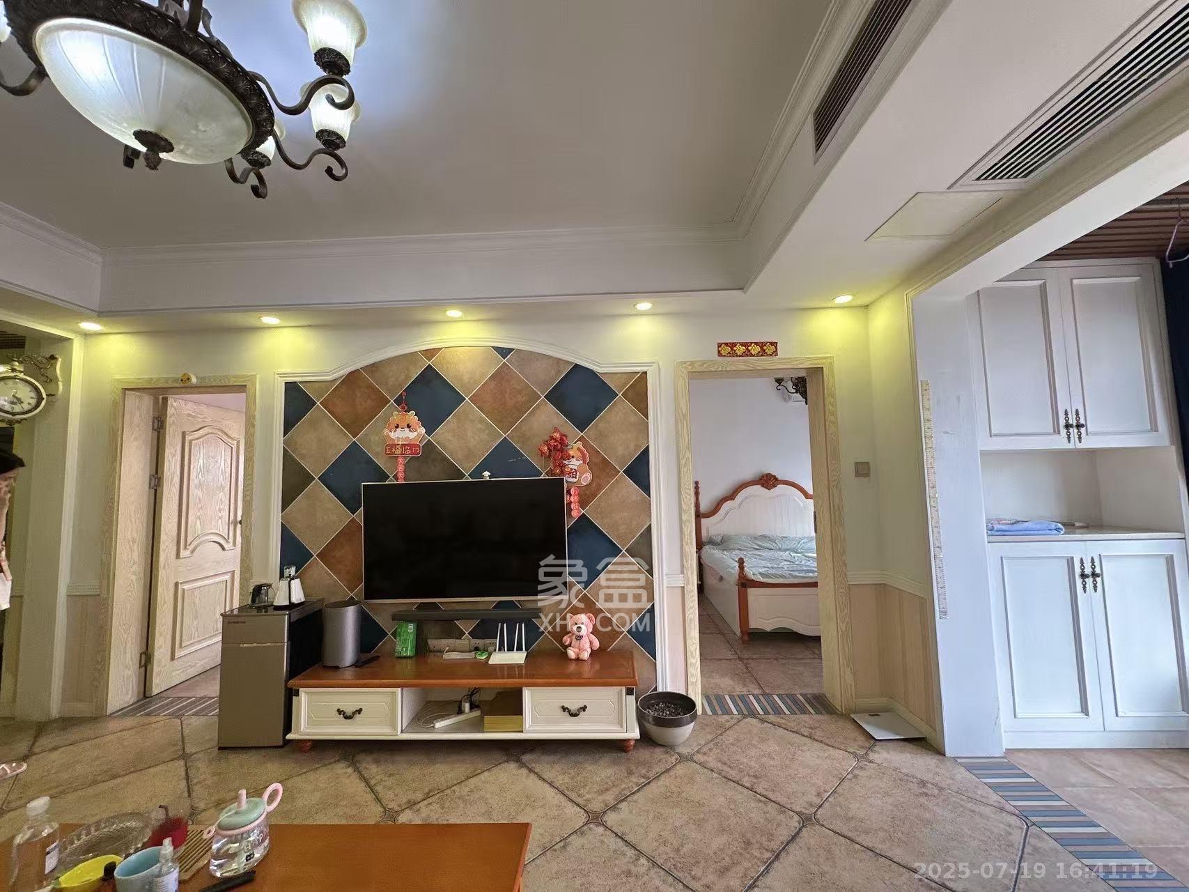 新天地步步高 2室2厅1卫 1700.0元/月 新天地步步高 2室2厅1卫 1700.0元/月室内图