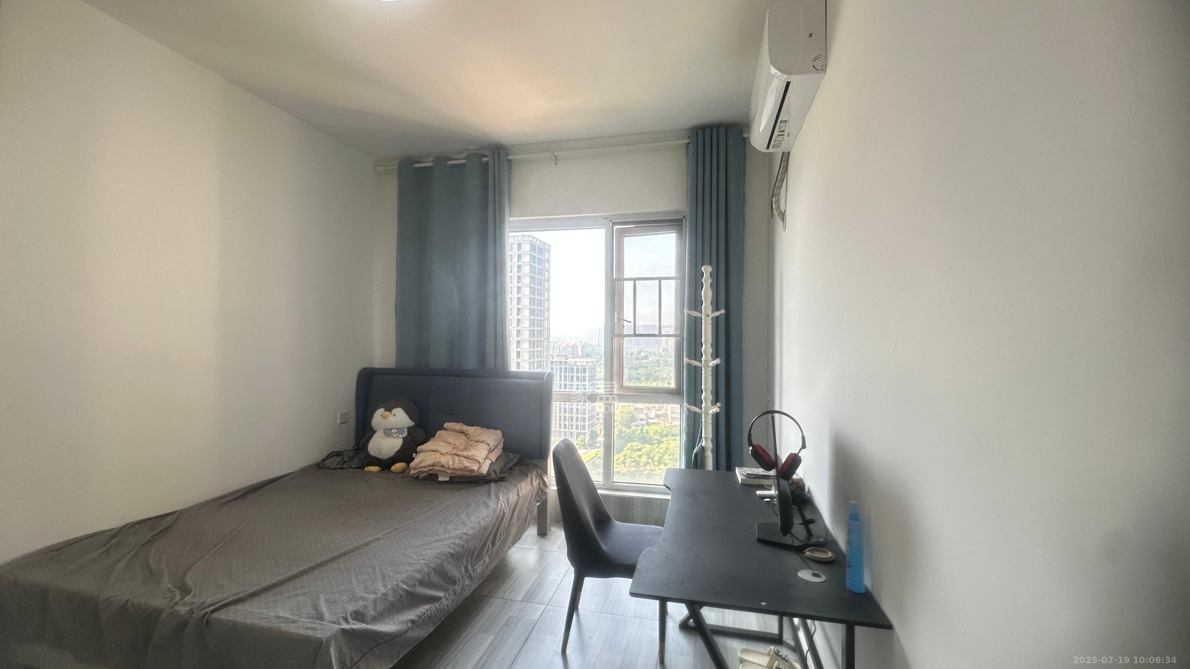 富兴悦府（富兴学府名邸)  4室2厅1卫    2000.0元/月室内图