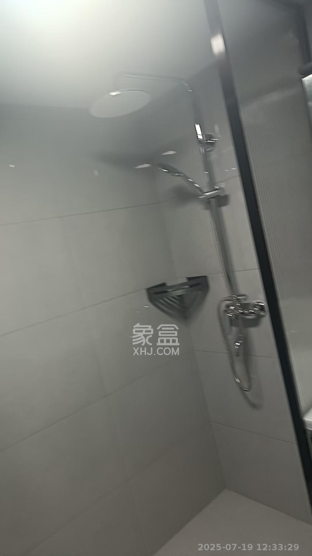 力高凤凰新天  1室0厅0卫    2500.0元/月