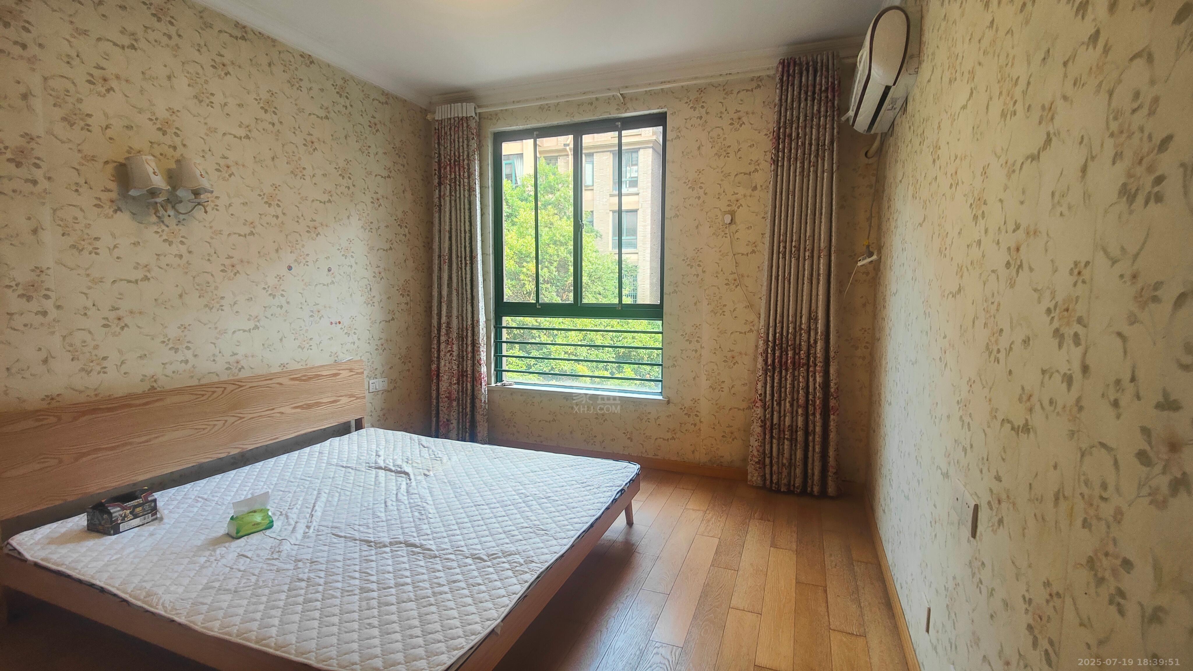 尚格名城香榭丽舍 3室2厅2卫 1600.0元/月 尚格名城香榭丽舍 3室2厅2卫 1600.0元/月室内图