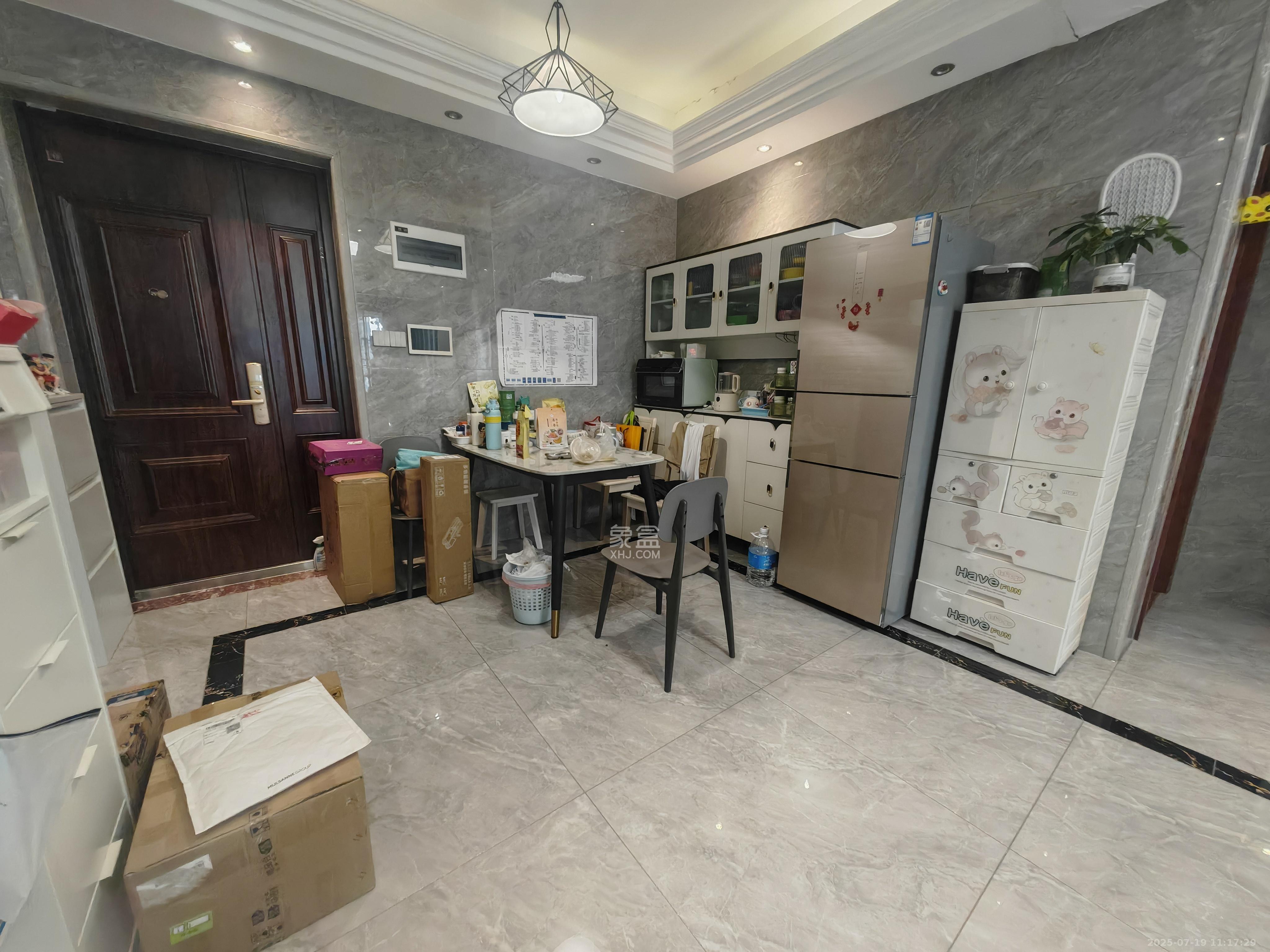 万象府台  3室2厅2卫   3800.00元/月室内图
