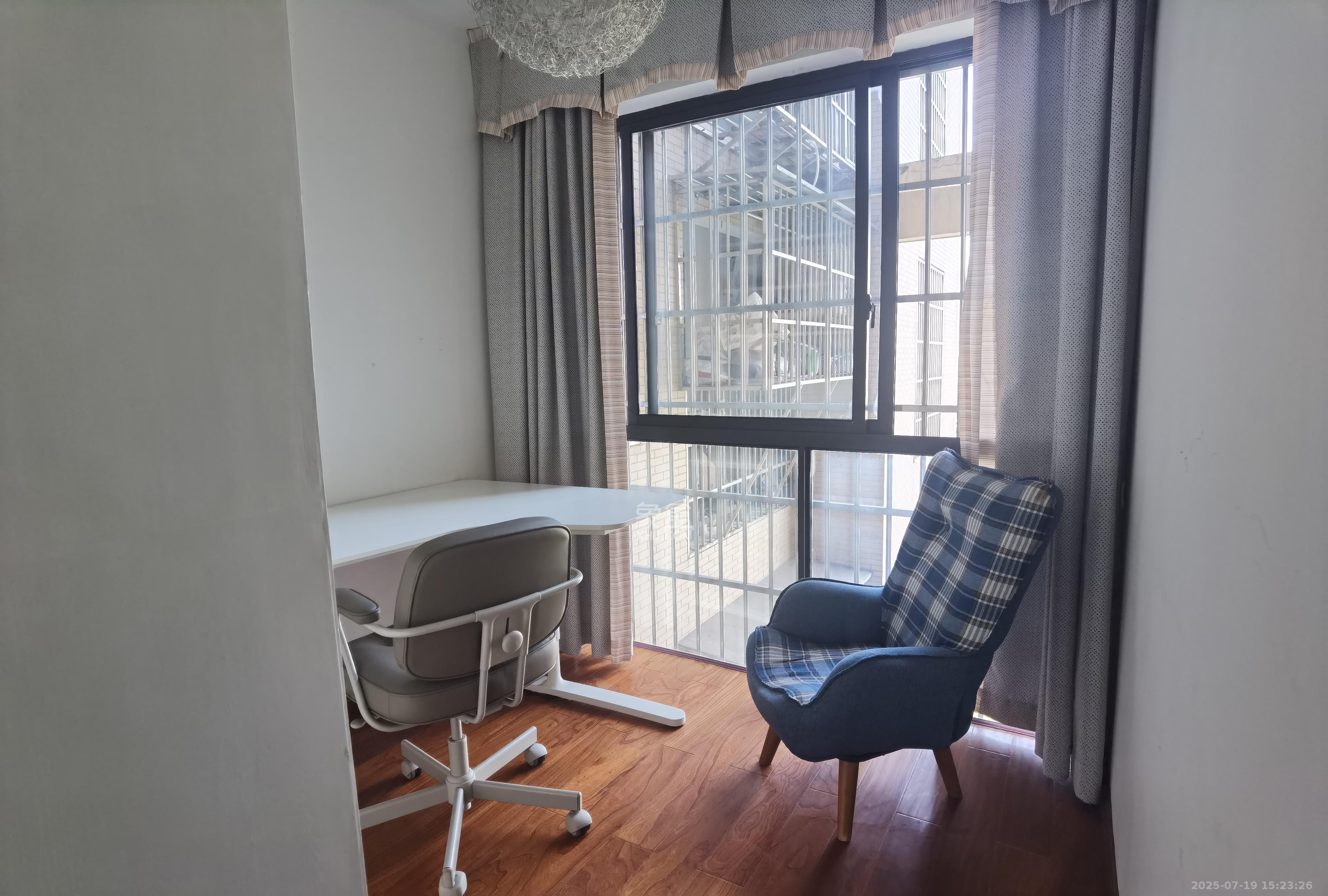 中豪城南时代(中豪南苑) 3室2厅1卫 2300.0元/月 中豪城南时代(中豪南苑) 3室2厅1卫 2300.0元/月室内图