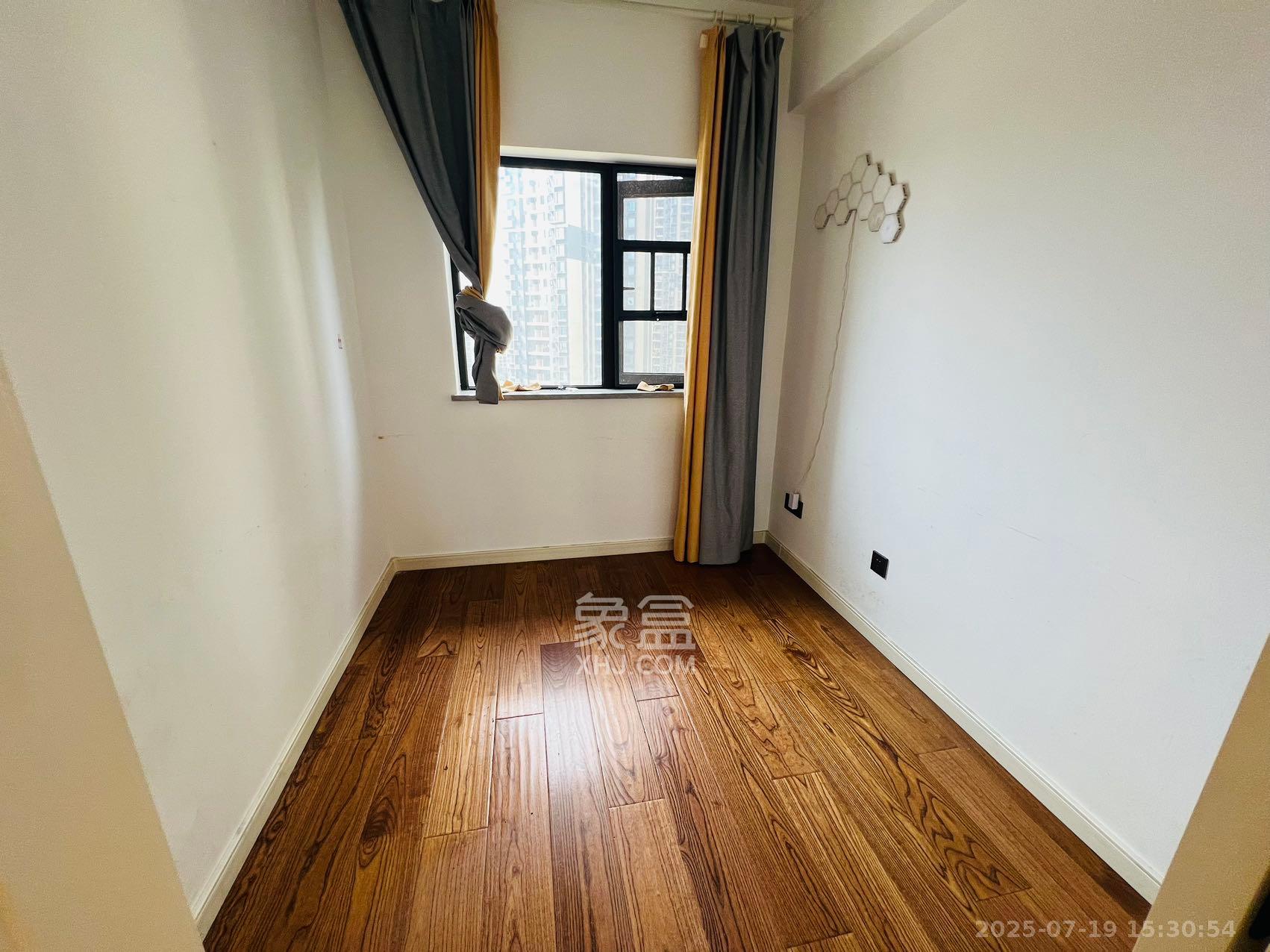 万科金色梦想B区  4室2厅2卫    3300.0元/月 万科金色梦想B区  4室2厅2卫    3300.0元/月室内图