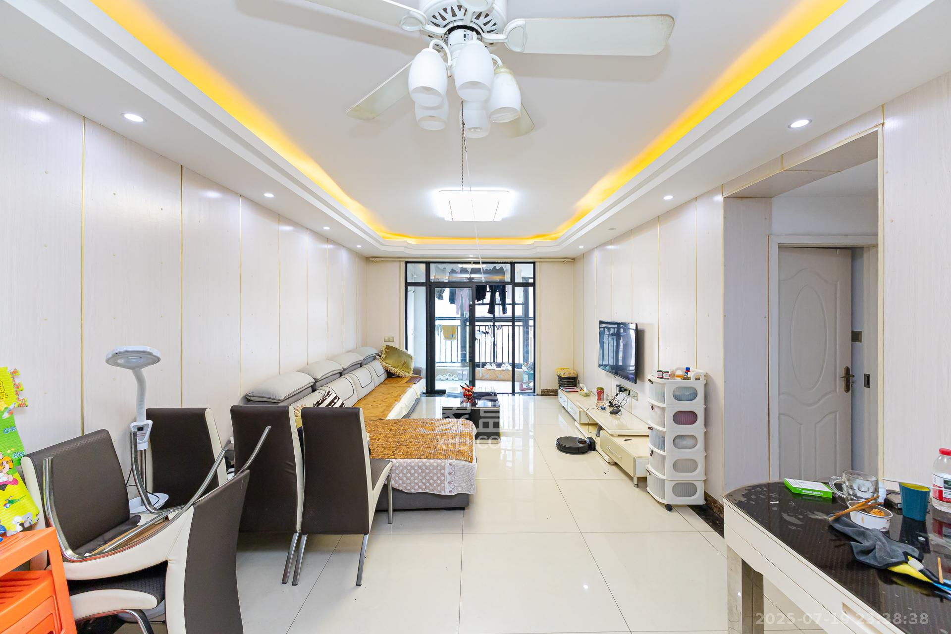 润和之悦(金泽园) 3室2厅1卫 75.0万 润和之悦(金泽园) 3室2厅1卫 75.0万客厅