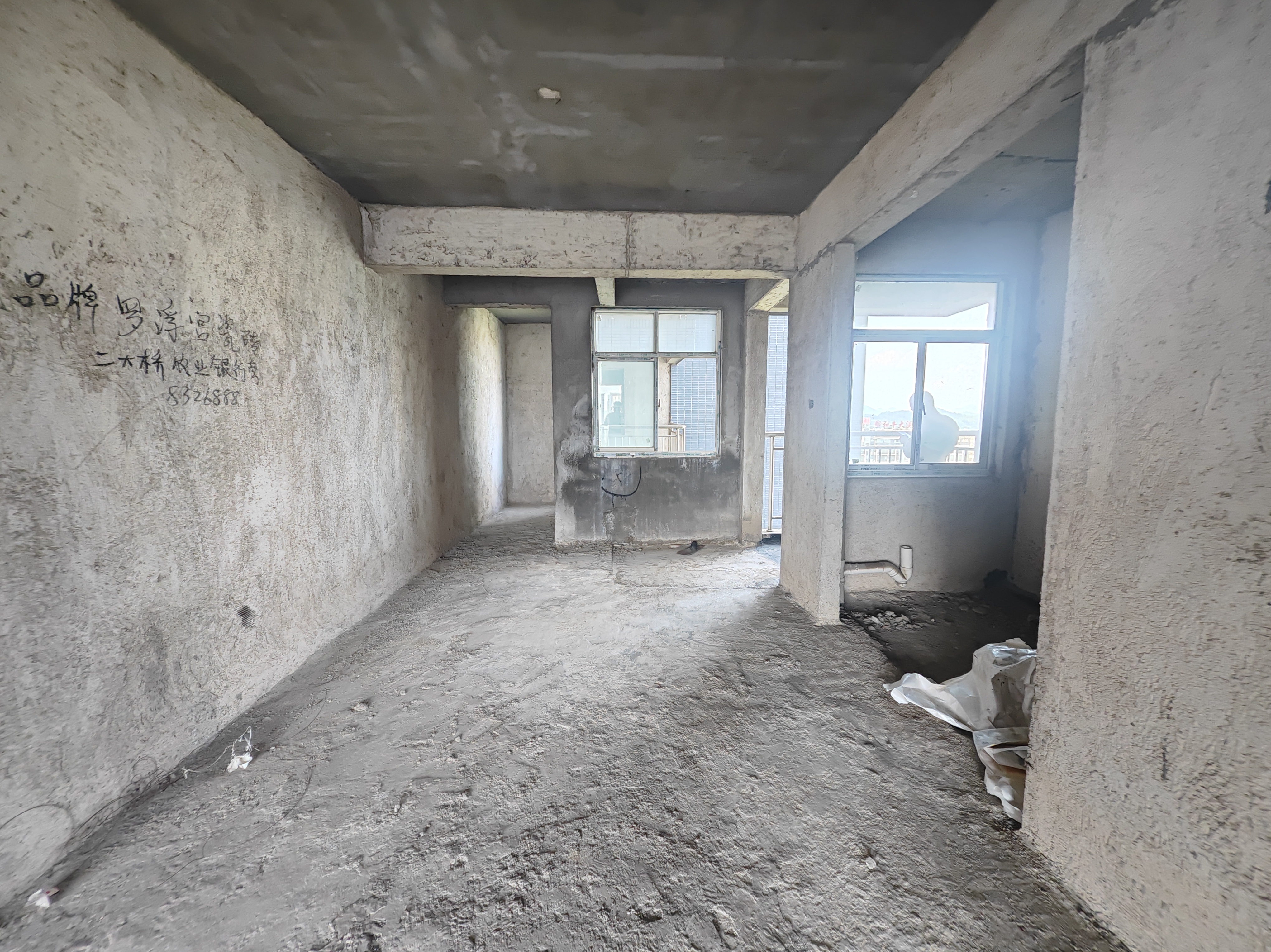 龙凤东宫  3室2厅2卫    49.8万 龙凤东宫  3室2厅2卫    49.8万客厅