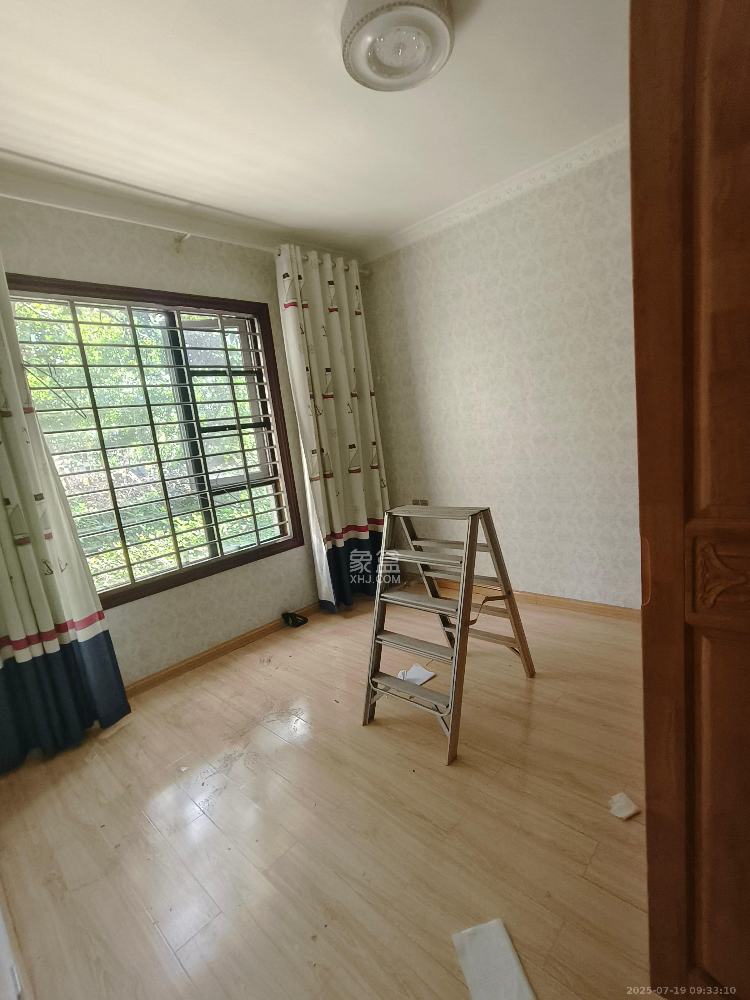 长房时代城  4室2厅2卫    3550.0元/月 长房时代城  4室2厅2卫    3550.0元/月室内图