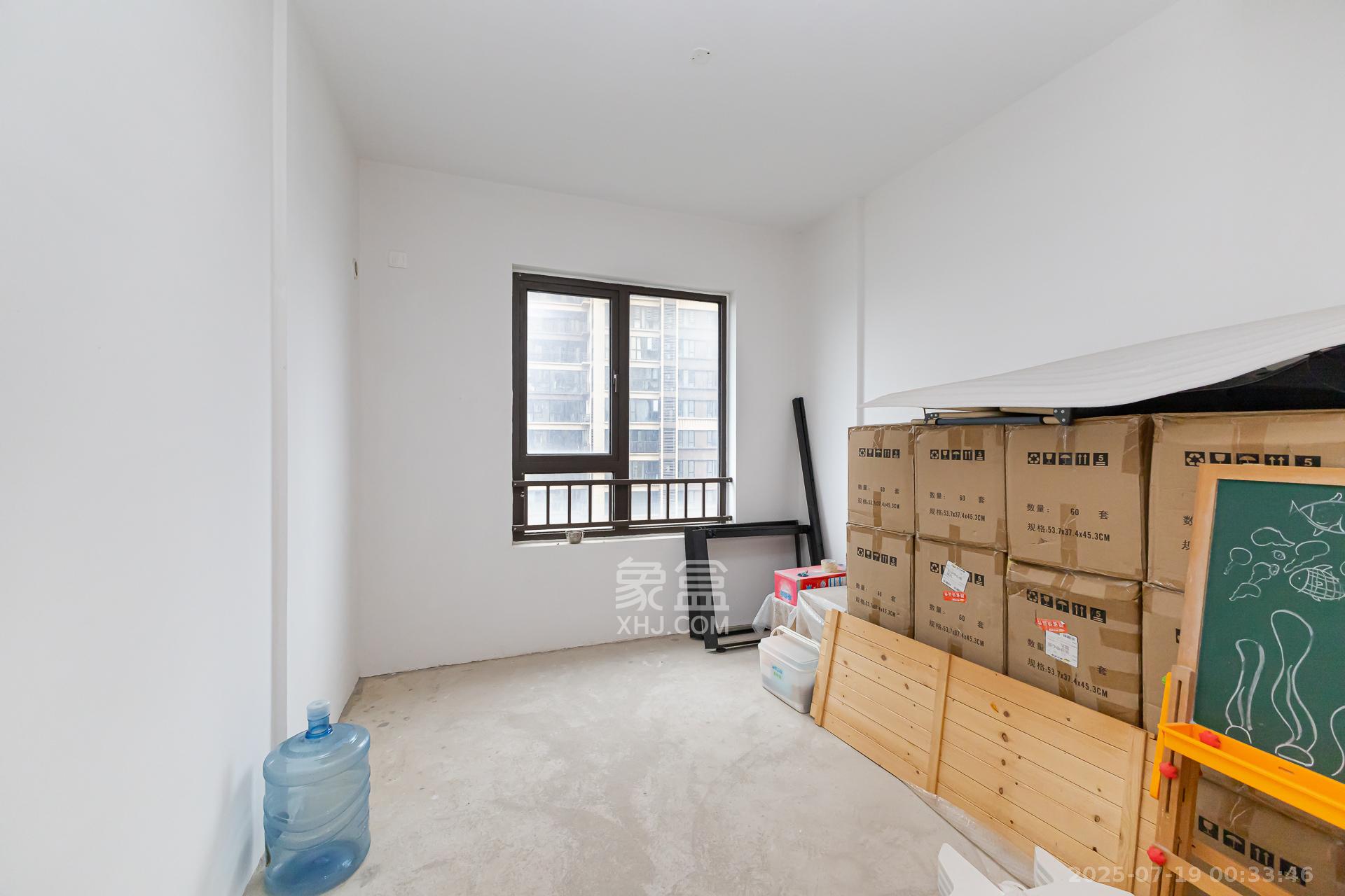 龙湖璟宸原著(龙湖紫宸) 3室2厅2卫 95.0万 龙湖璟宸原著(龙湖紫宸) 3室2厅2卫 95.0万卧室