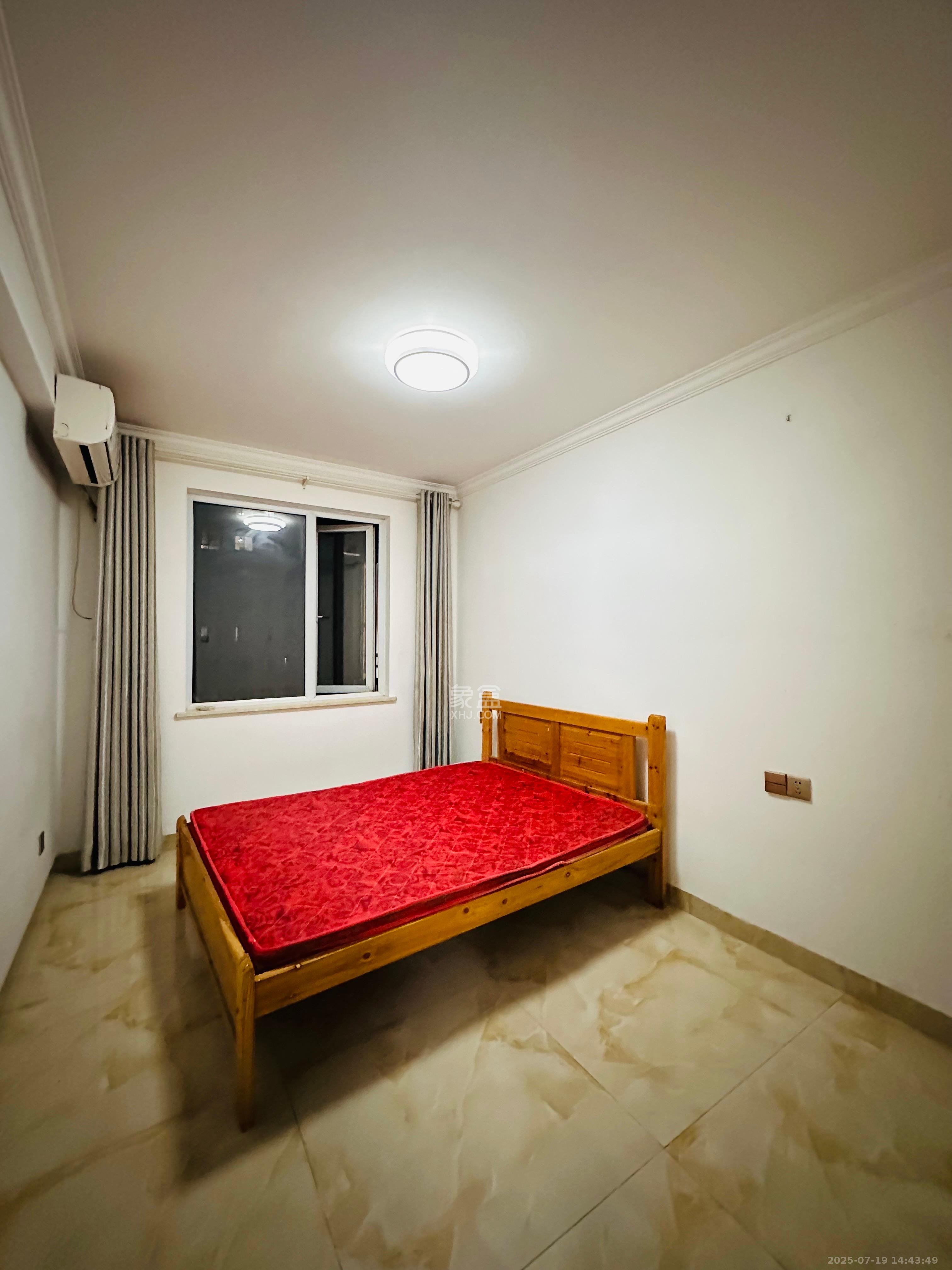 丽发新城 3室2厅2卫 2200.0元/月 丽发新城 3室2厅2卫 2200.0元/月室内图