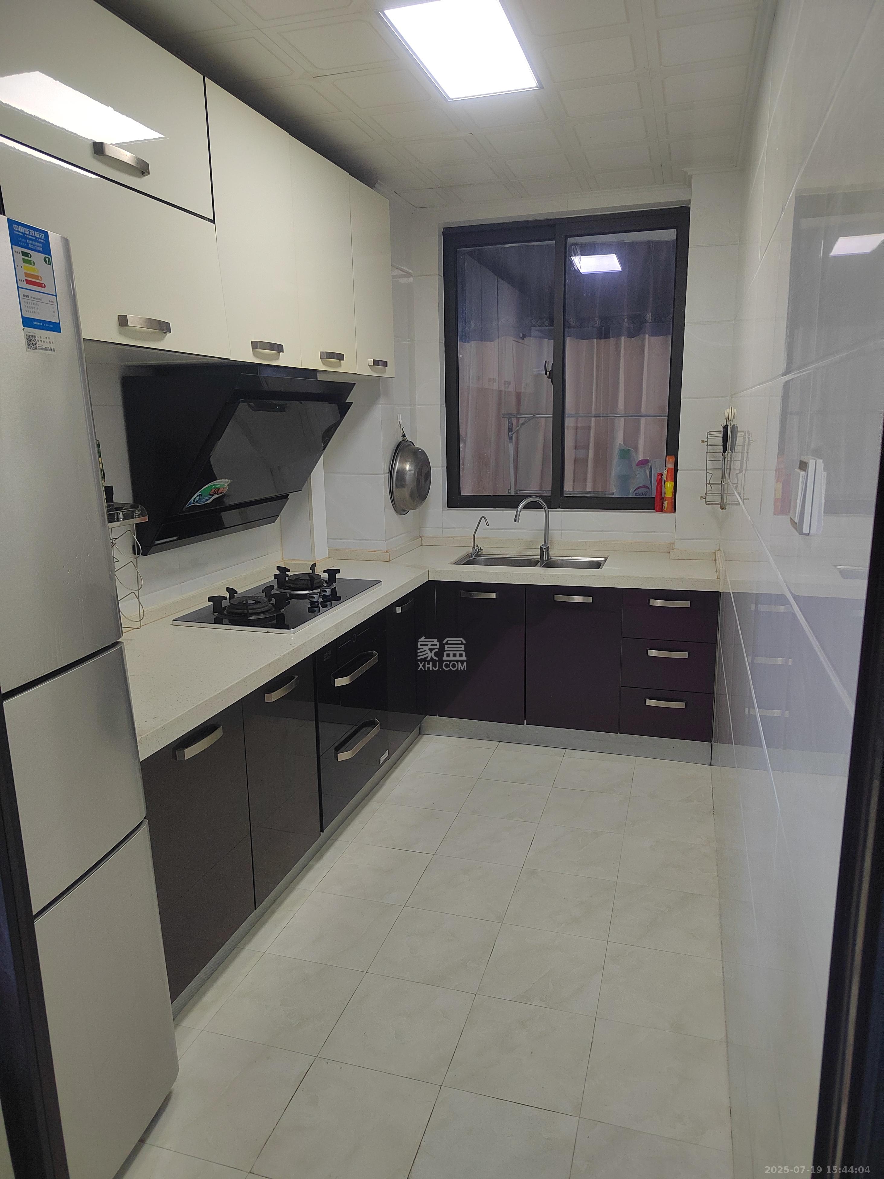 湘域熙岸 3室2厅2卫 4000.0元/月 湘域熙岸 3室2厅2卫 4000.0元/月室内图