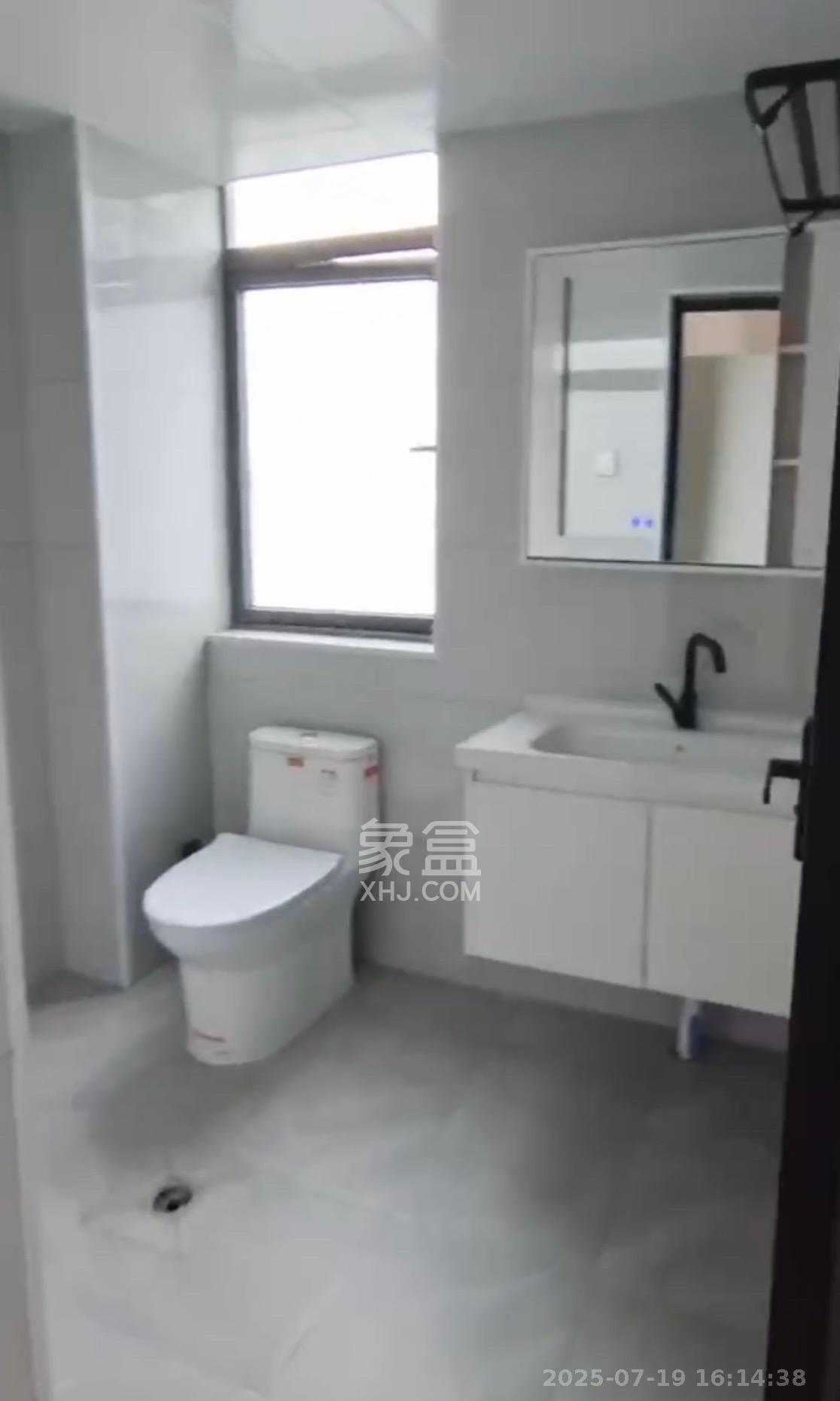 天翼花园(中国电信单位房) 4室2厅1卫 4500.0元/月 天翼花园(中国电信单位房) 4室2厅1卫 4500.0元/月室内图