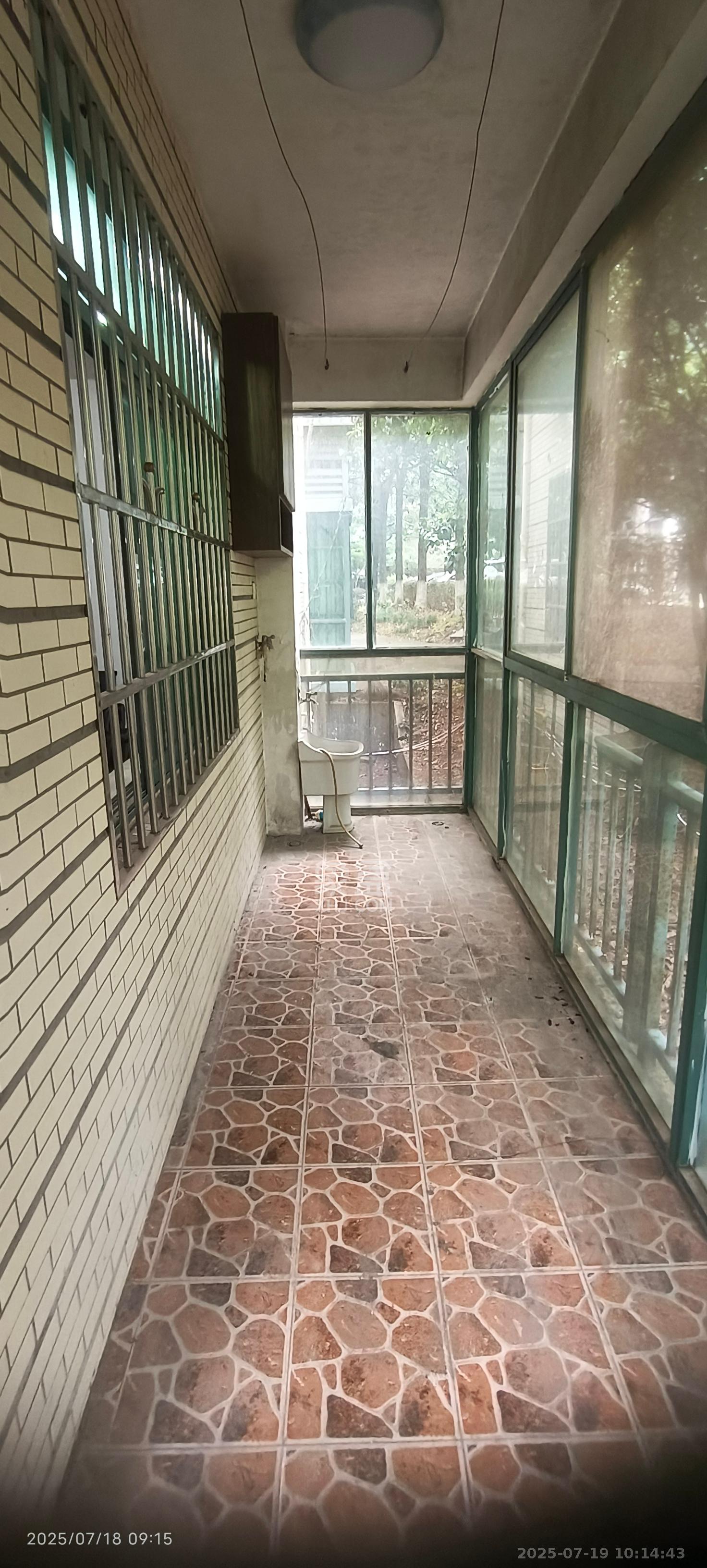 柠檬丽都 3室2厅1卫 2000.0元/月 柠檬丽都 3室2厅1卫 2000.0元/月室内图