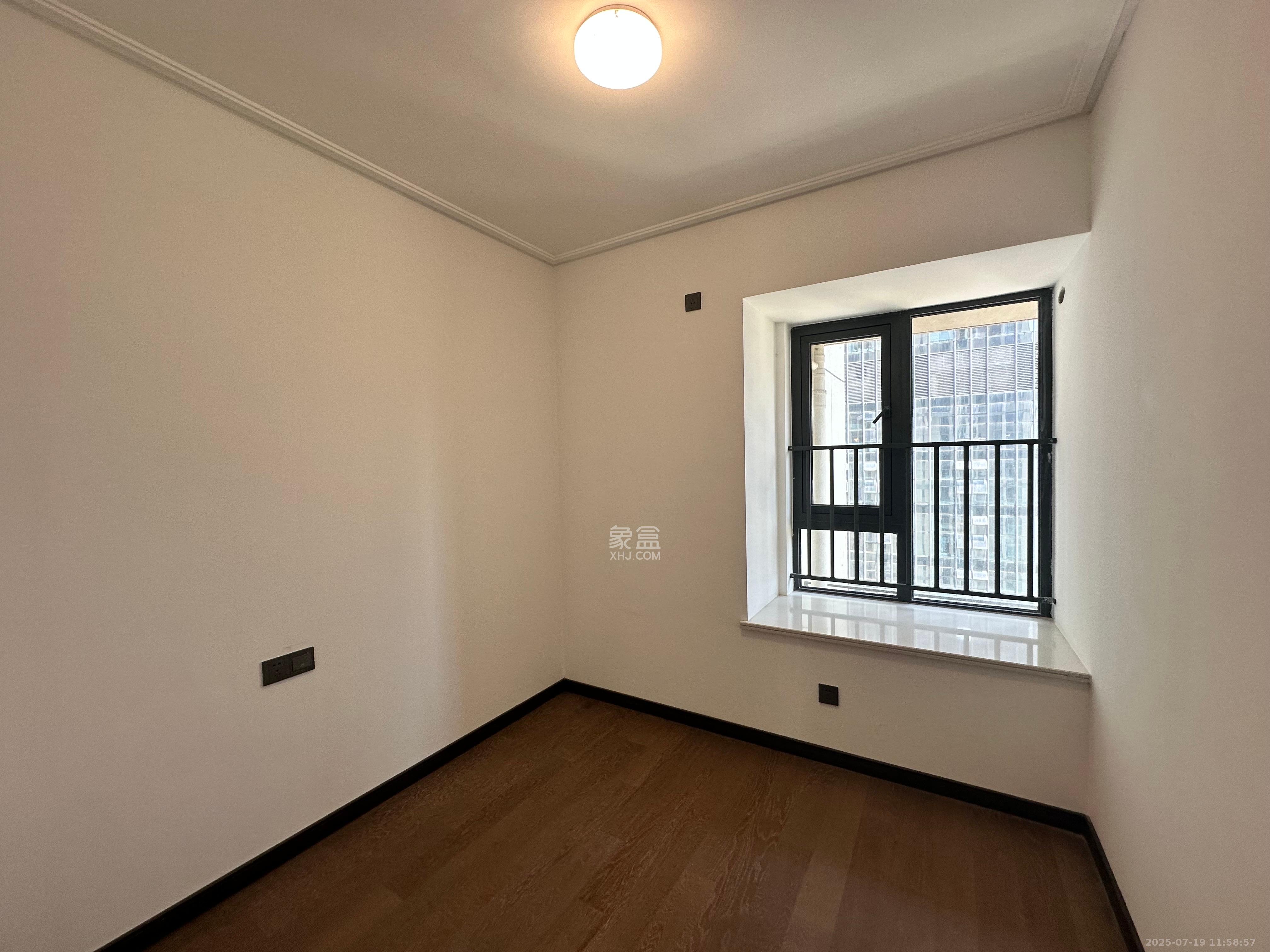 卓越中寰  4室2厅2卫    5800.0元/月 卓越中寰  4室2厅2卫    5800.0元/月室内图