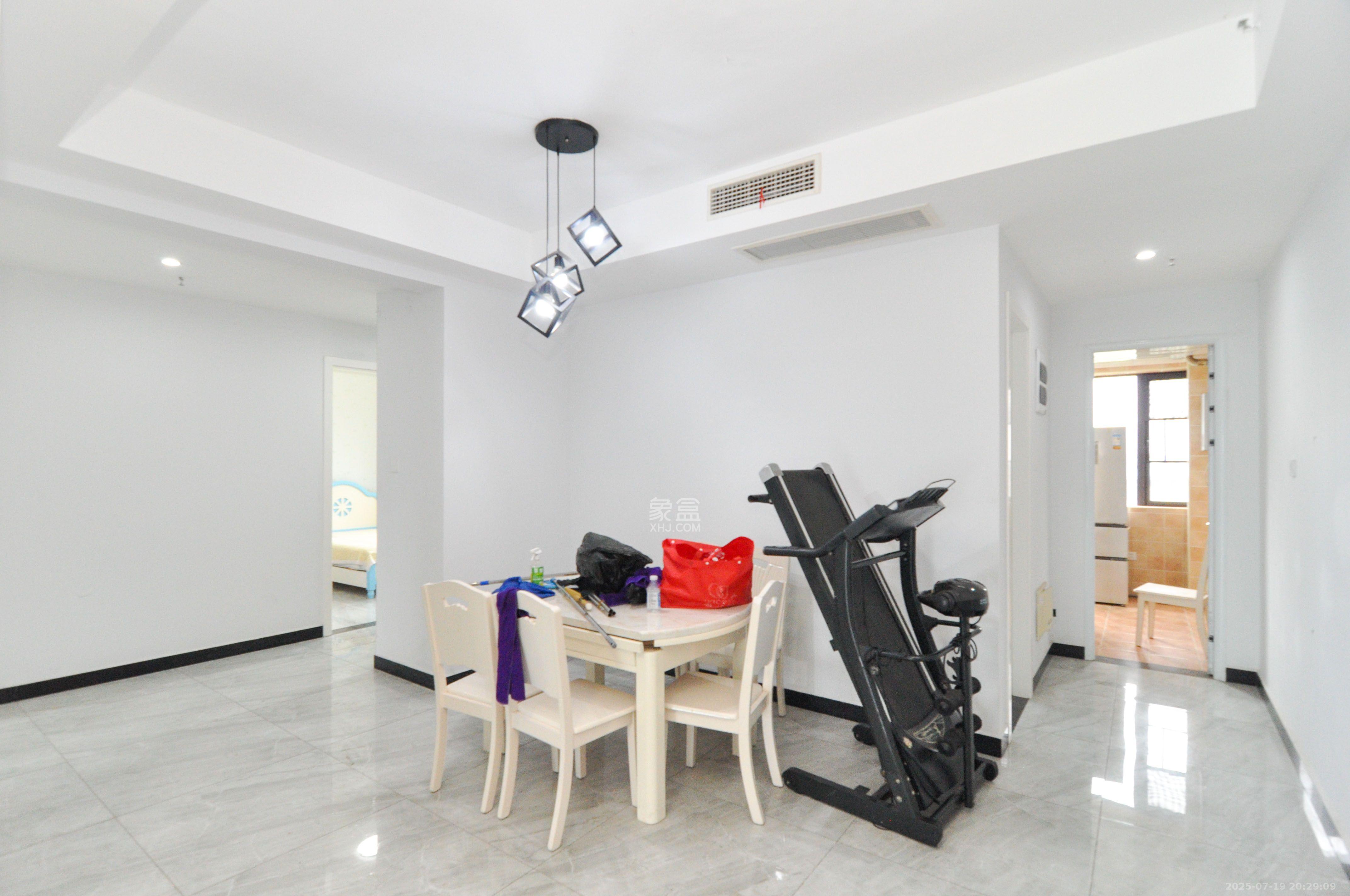 达美溪湖湾  5室2厅2卫    5000.0元/月室内图