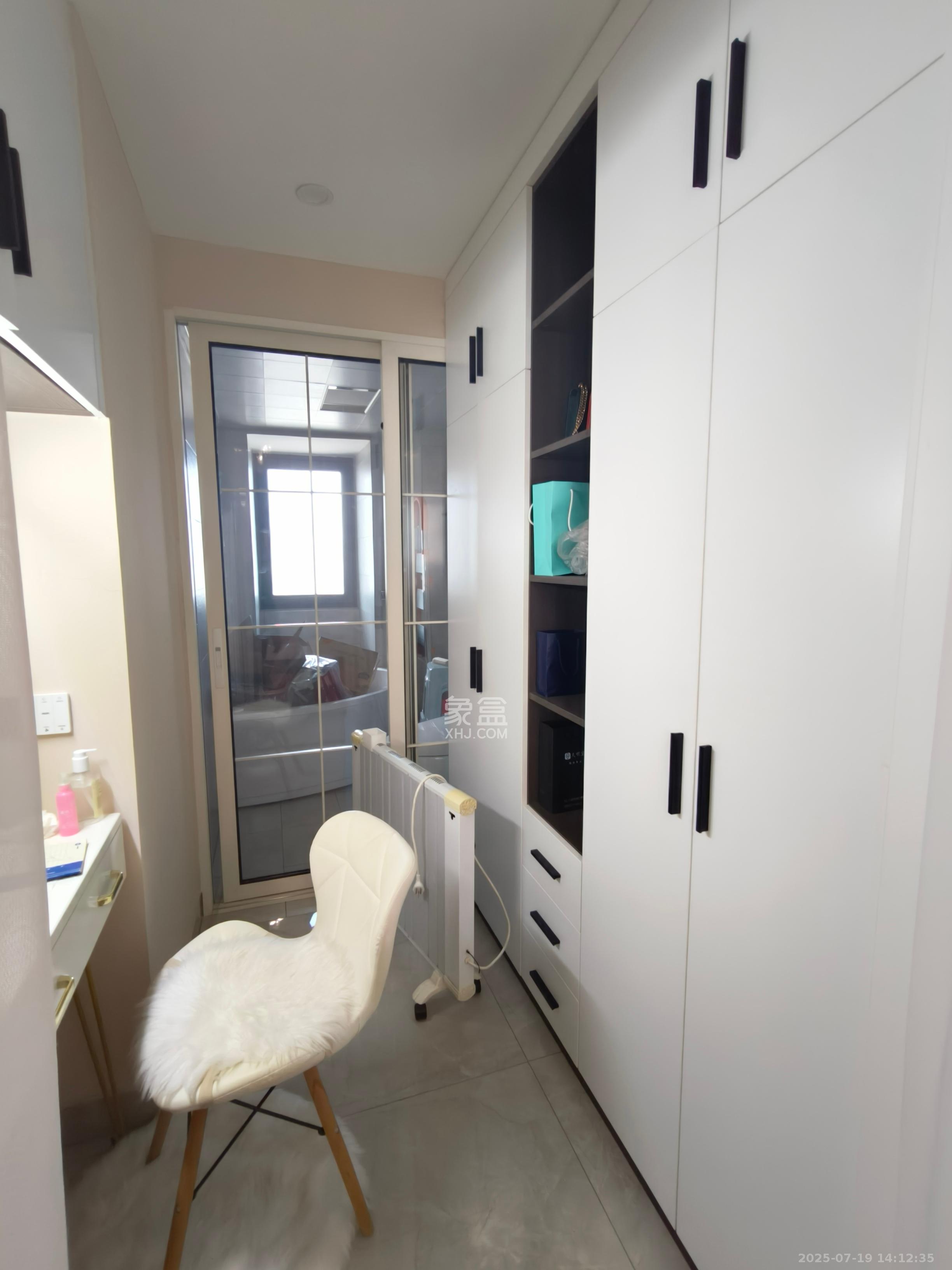 金科天悦(金科美邻汇)  3室2厅2卫    3500.0元/月 金科天悦(金科美邻汇)  3室2厅2卫    3500.0元/月室内图