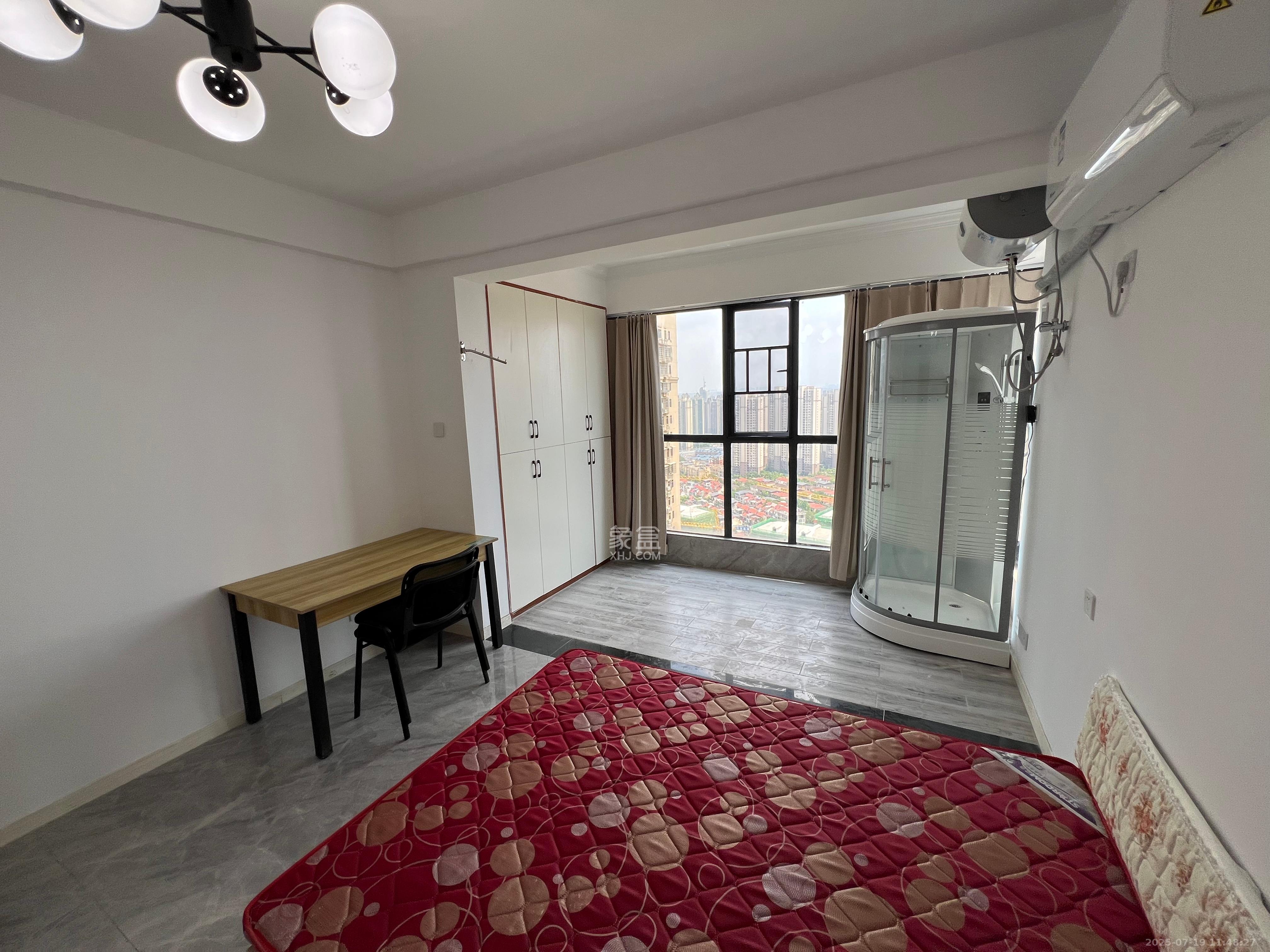 悦湖山 1室1厅1卫 1100.0元/月 悦湖山 1室1厅1卫 1100.0元/月室内图