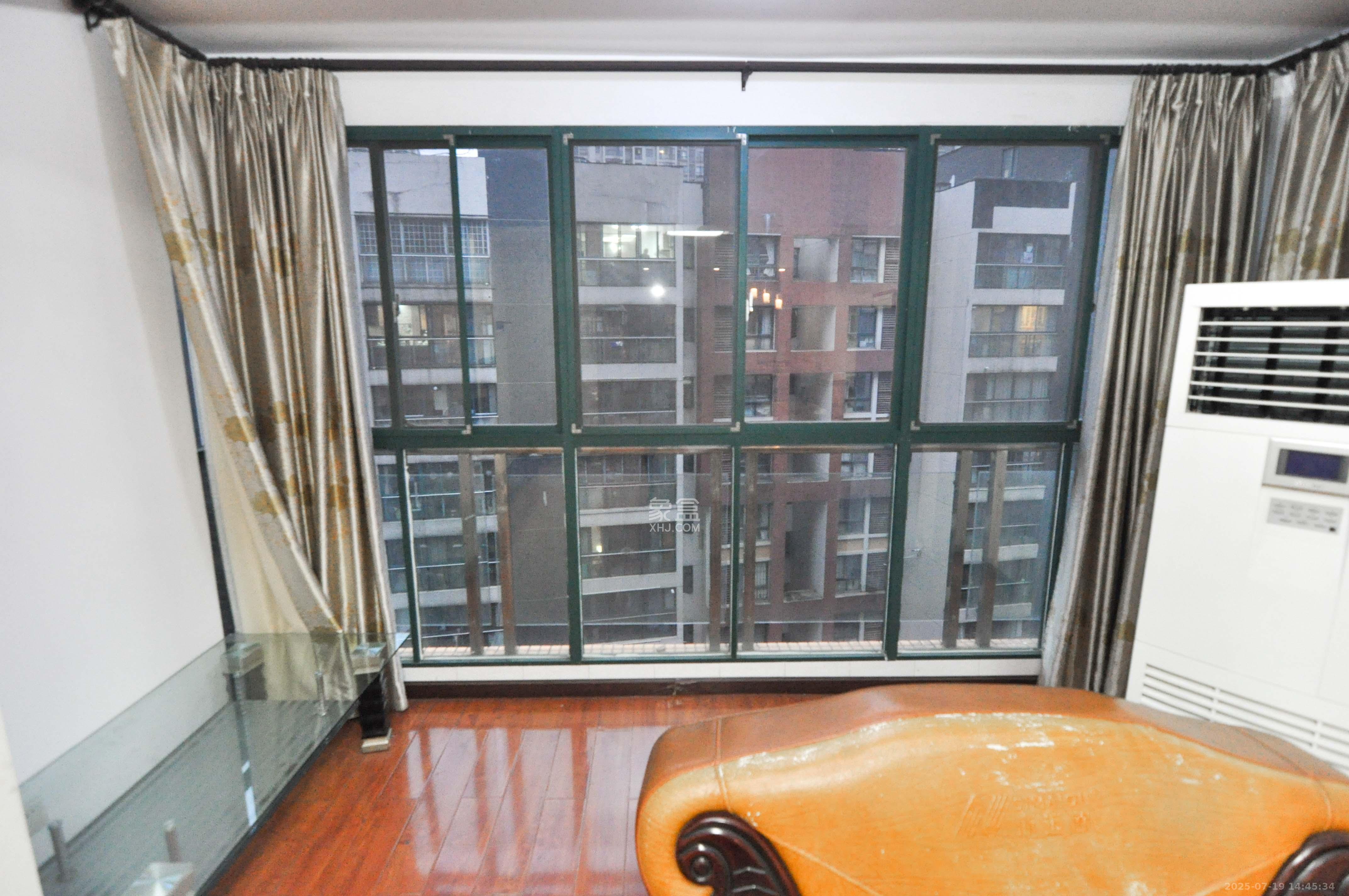 高鑫麓城 3室2厅2卫 125.0万 高鑫麓城 3室2厅2卫 125.0万其他