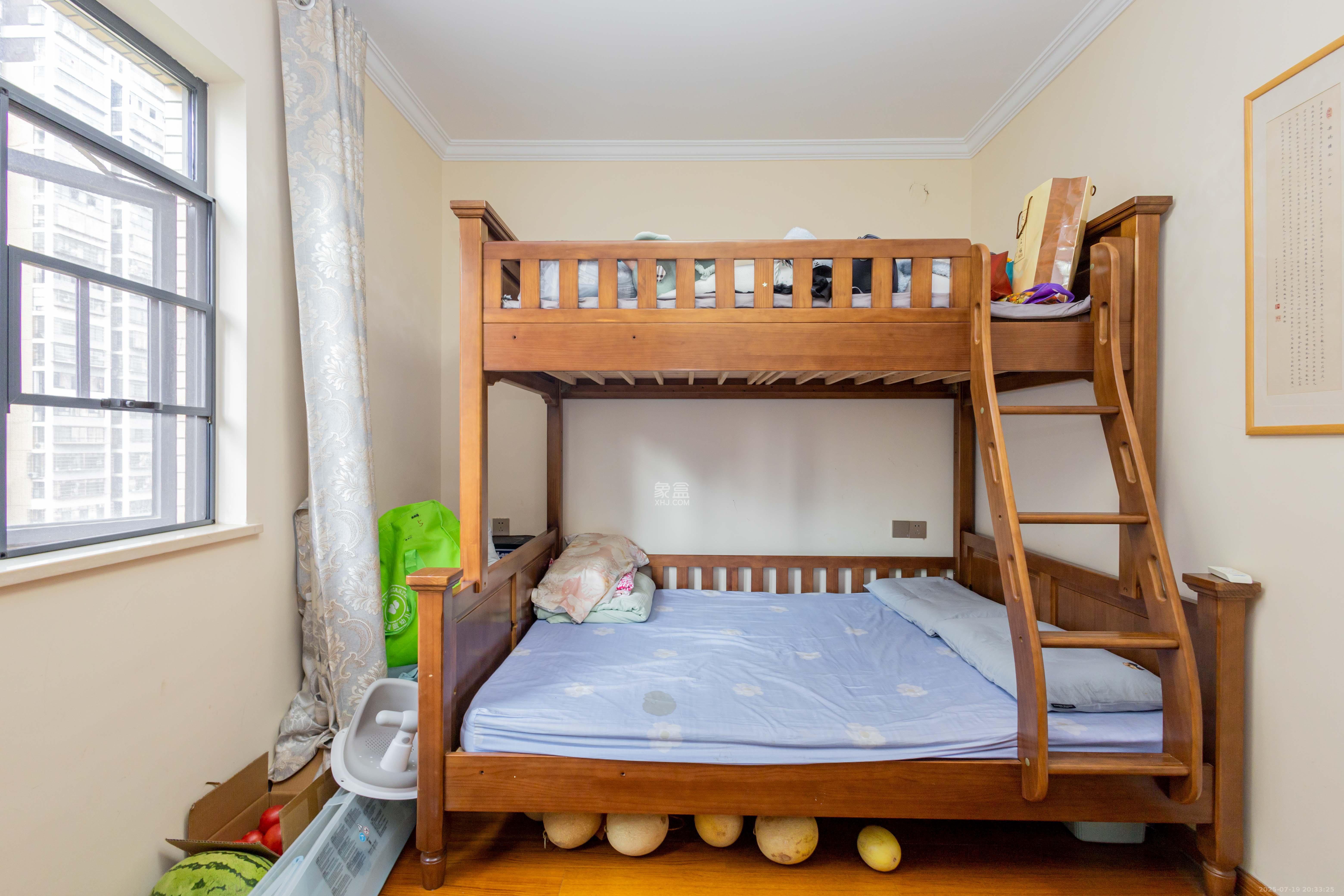 中国铁建国际城二期 3室2厅1卫 69.8万 中国铁建国际城二期 3室2厅1卫 69.8万卧室